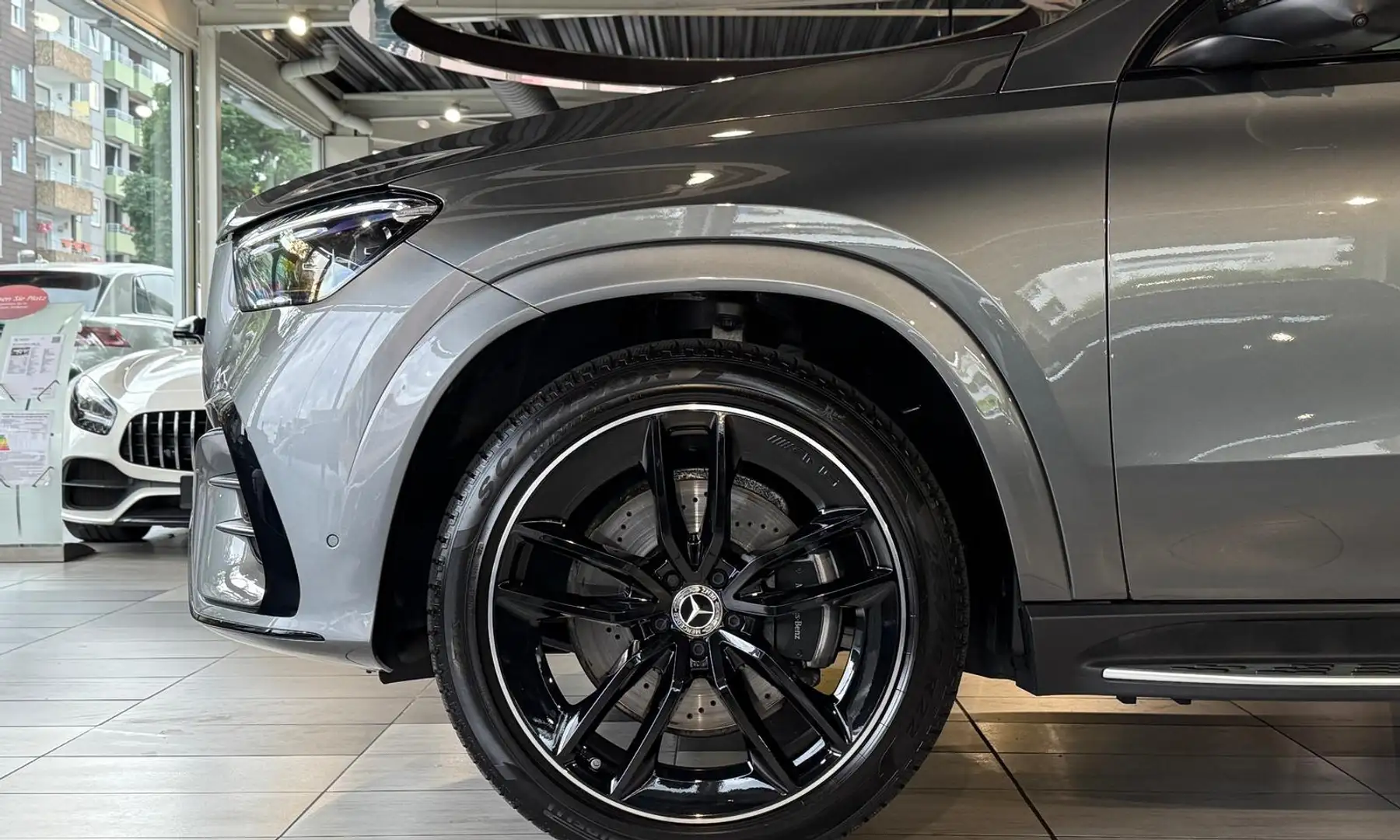 Mercedes-Benz GLE 300 d 4M Coupe AMG*Premium+*Pano*HuD*Luftf.* Grau - 2