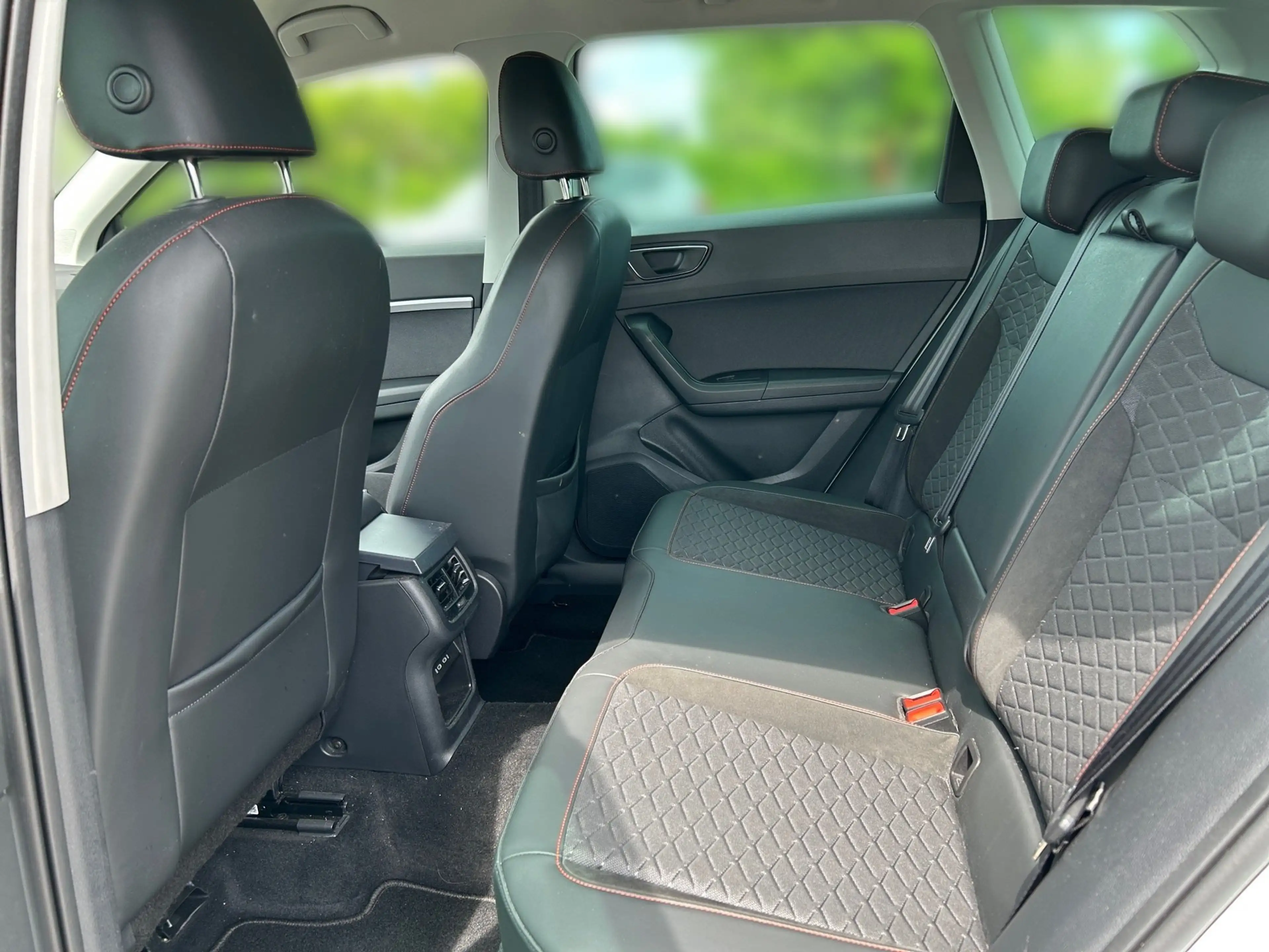 SEAT Ateca 2.0 TDI FR *BEATS*LED*KAMERA* — photo 13
