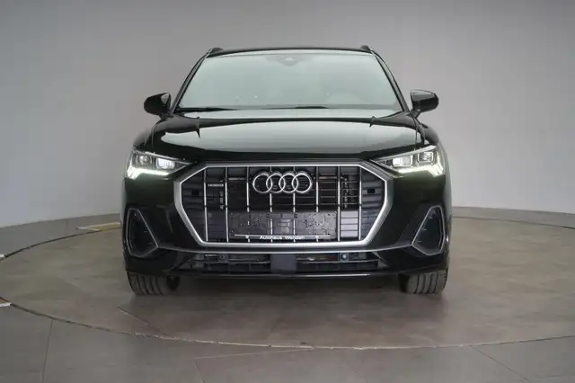 Audi Q3 view 2