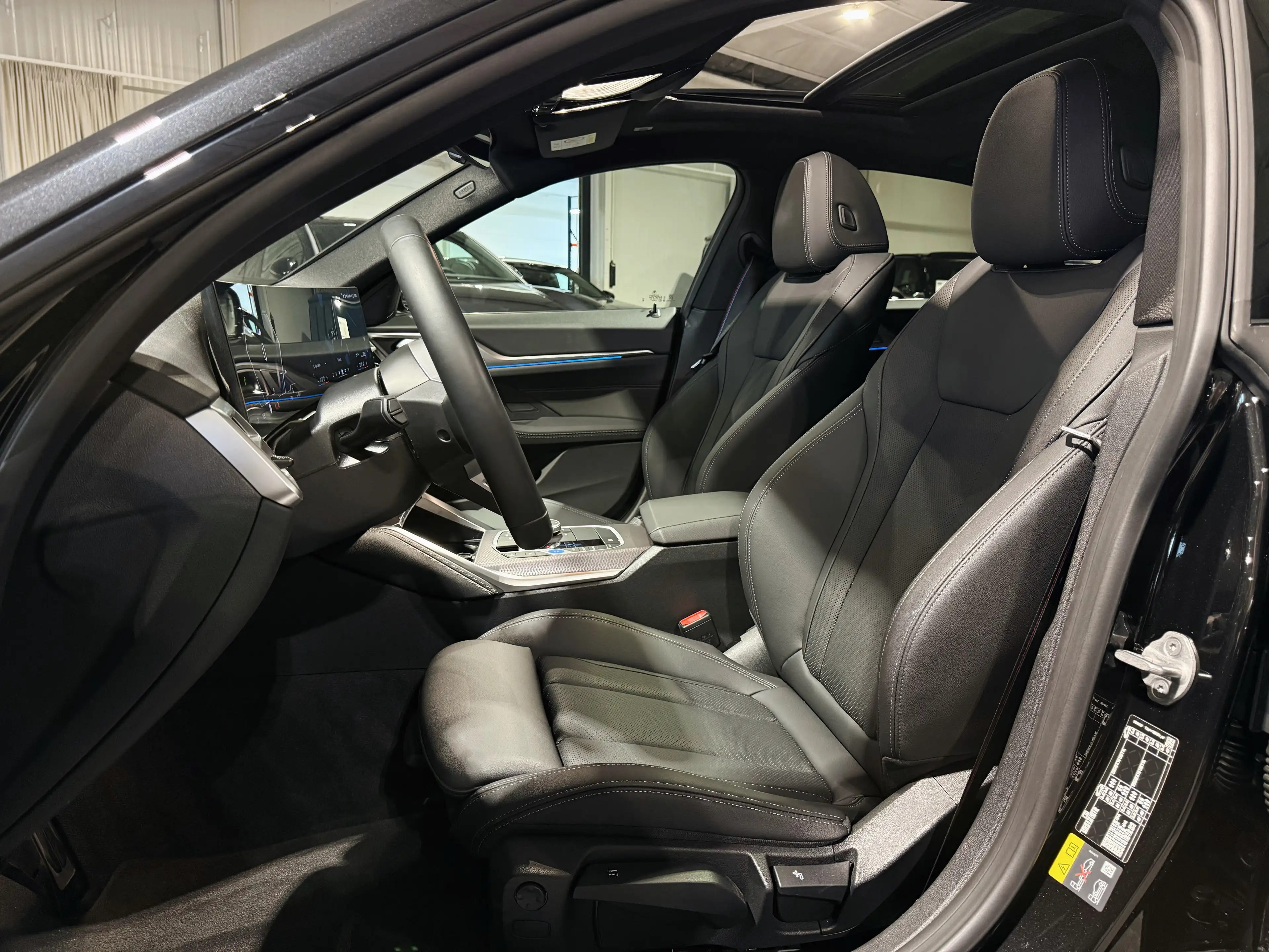 BMW i4 eDrive40 M-Sport PRO Facelift - Garantie — photo 3