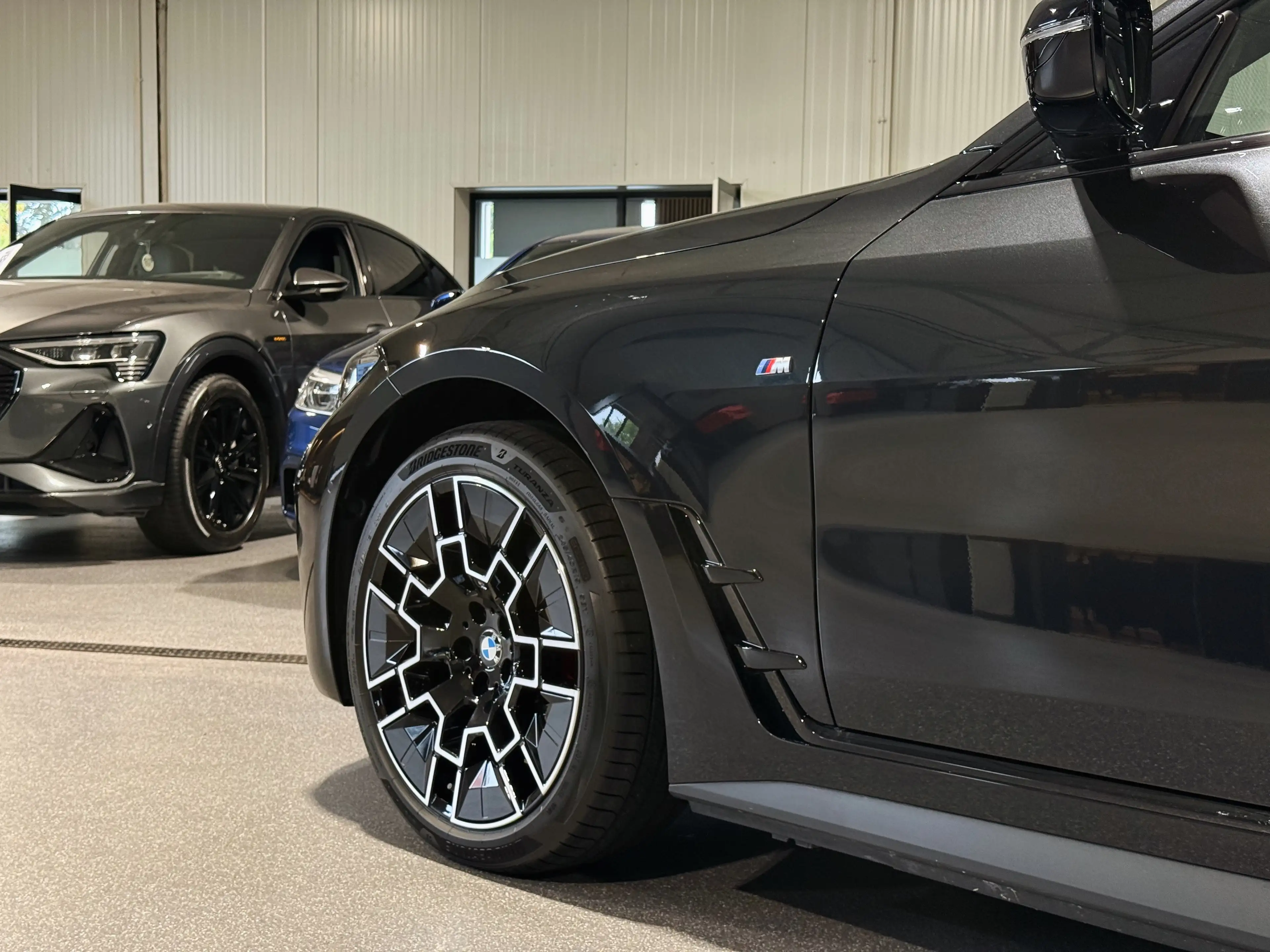 BMW i4 eDrive40 M-Sport PRO Facelift - Garantie — photo 11