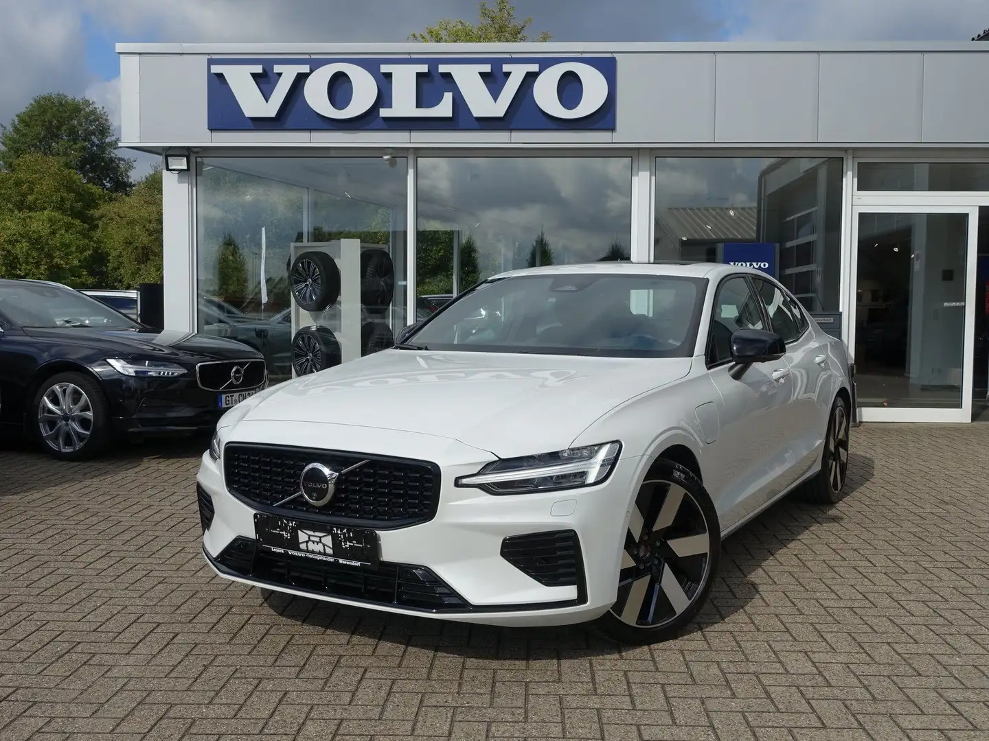 Volvo S60 Recharge Ultimate Dark T8 AWD HUD/B&W/PANO Weiß - 1
