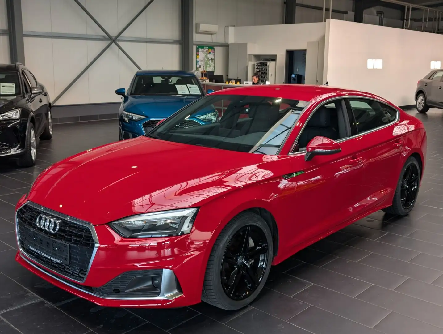 Audi A5 Sportback 45 TDI quattro tiptronic advanced Červená - 1