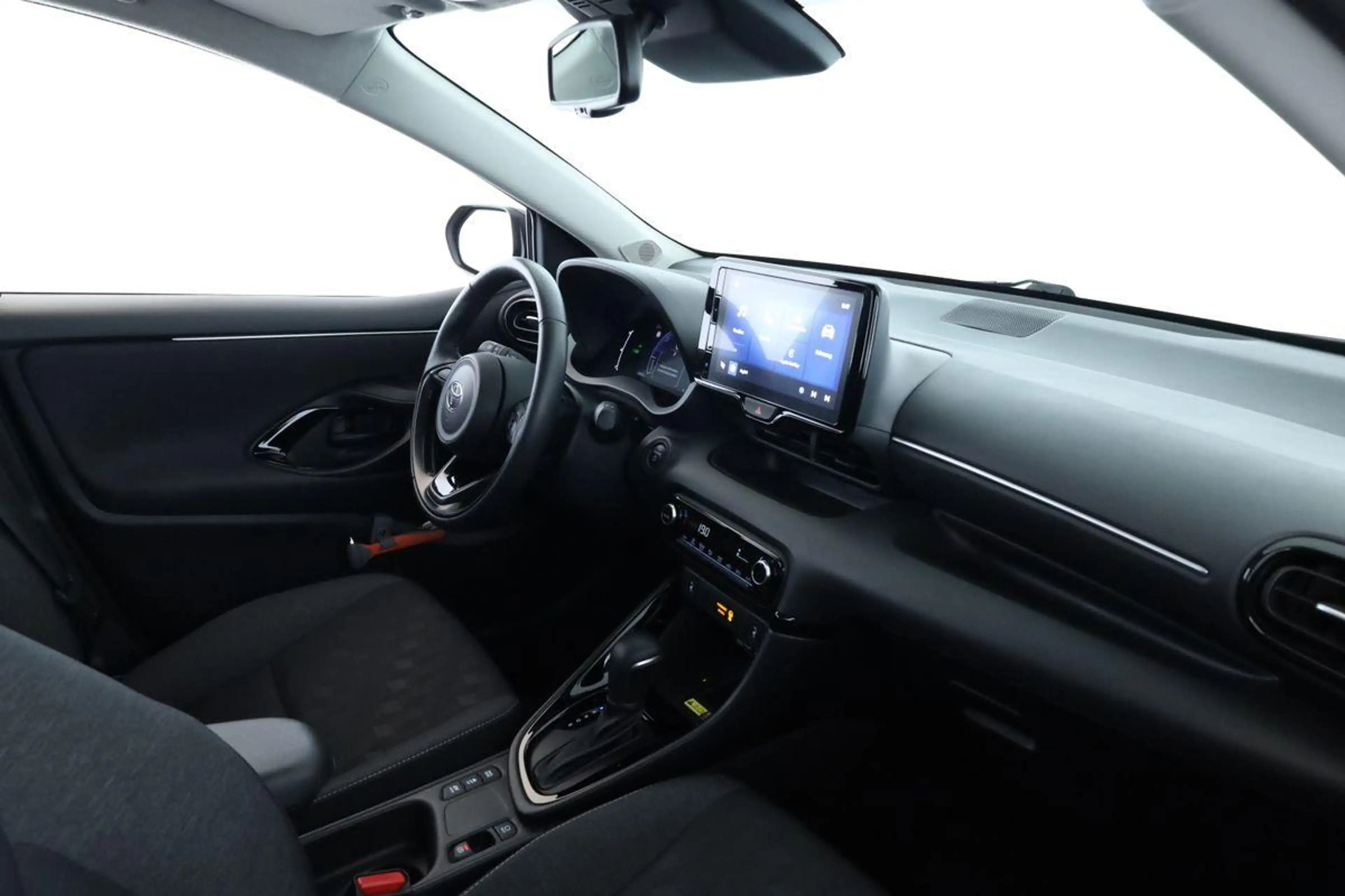 Toyota Yaris Hybrid 116 Teamplayer LED App SHZ Key Kam — photo 12
