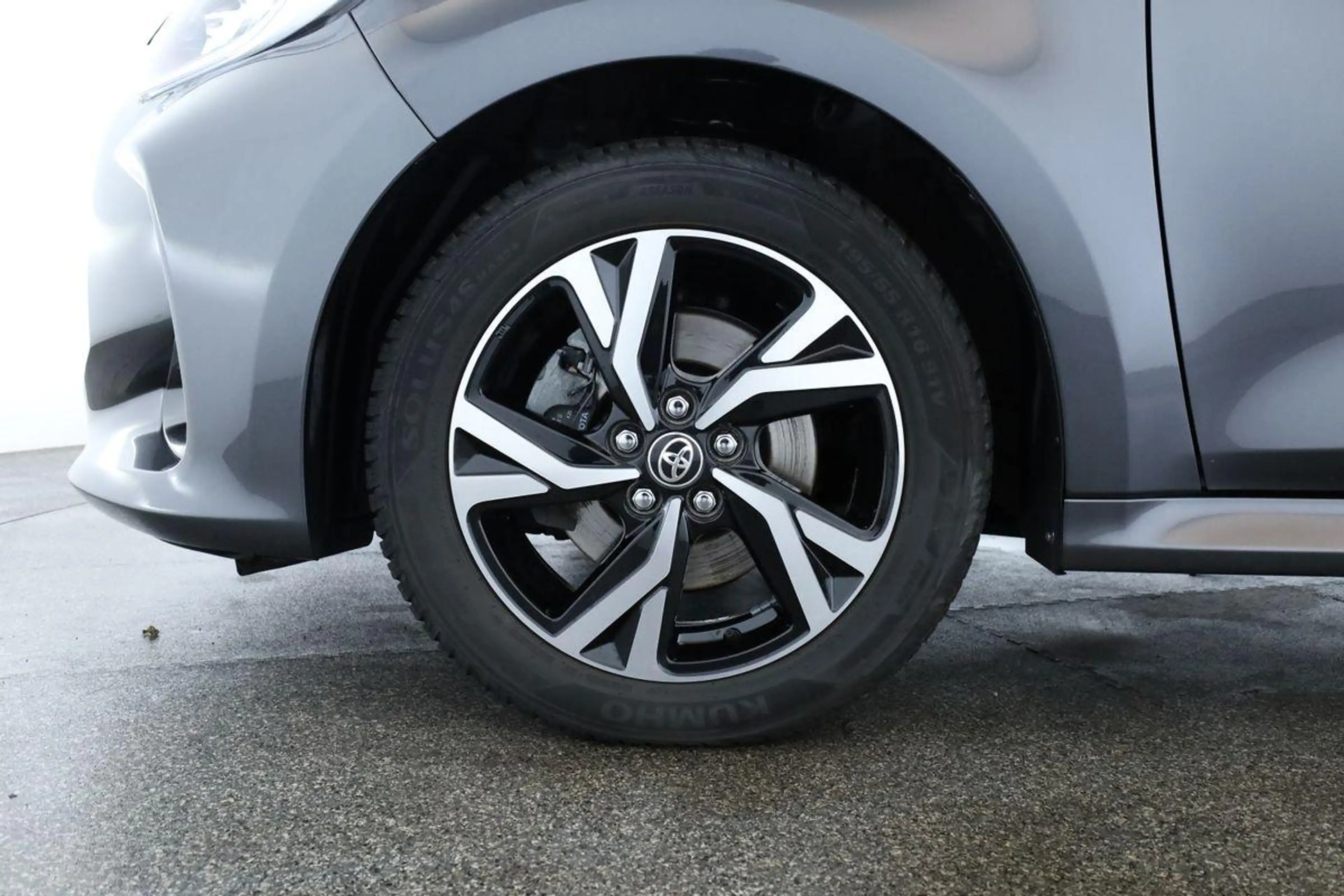 Toyota Yaris Hybrid 116 Teamplayer LED App SHZ Key Kam — photo 7