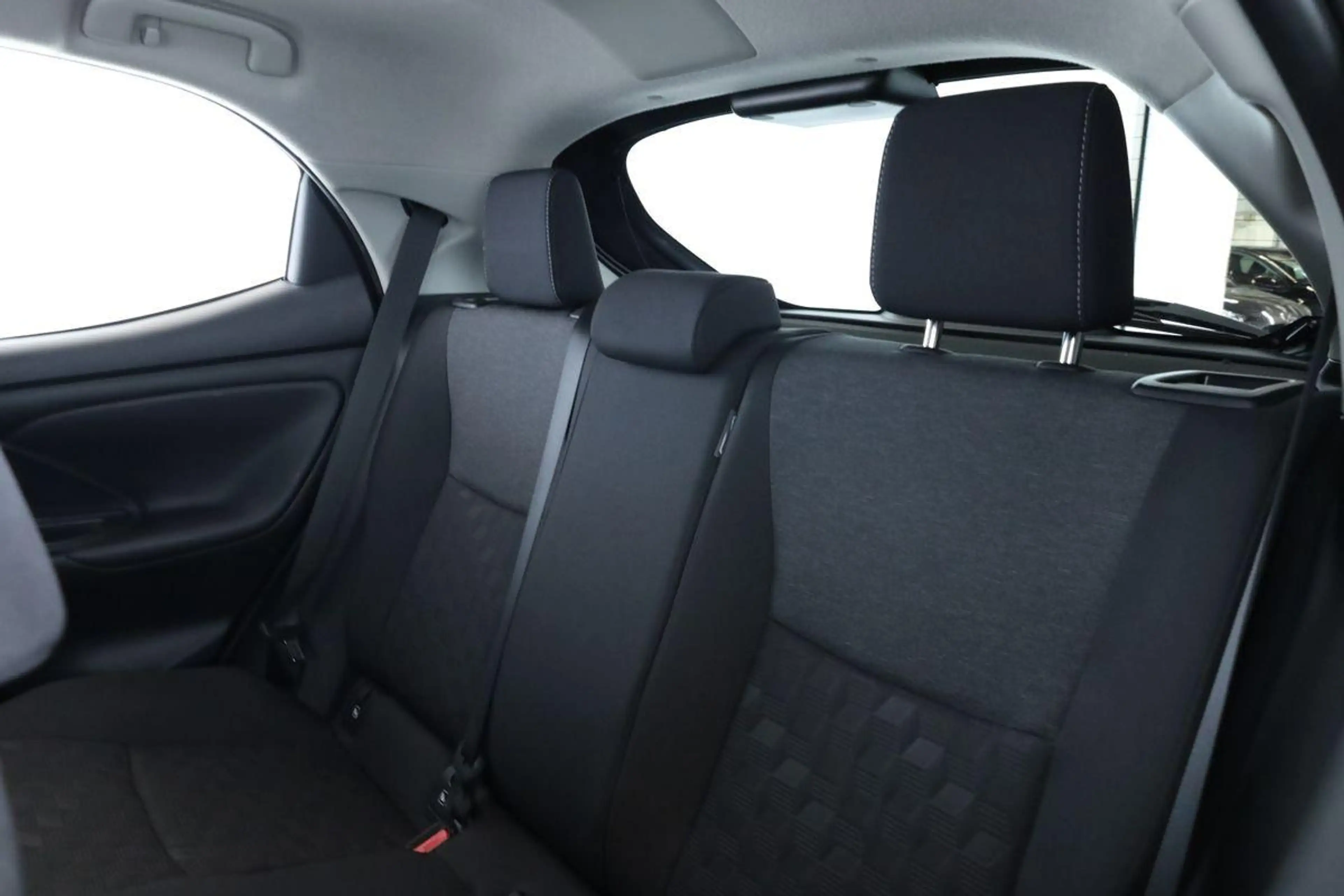 Toyota Yaris Hybrid 116 Teamplayer LED App SHZ Key Kam — photo 14