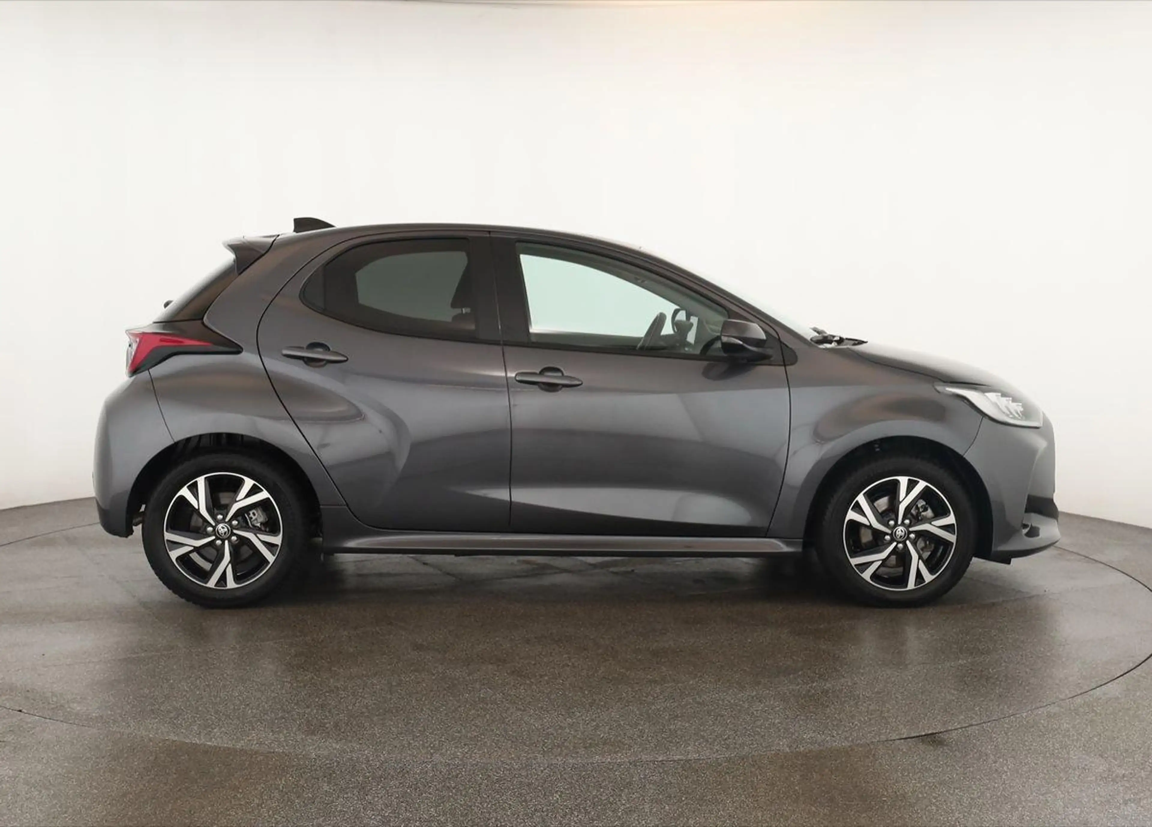 Toyota Yaris Hybrid 116 Teamplayer LED App SHZ Key Kam — photo 4