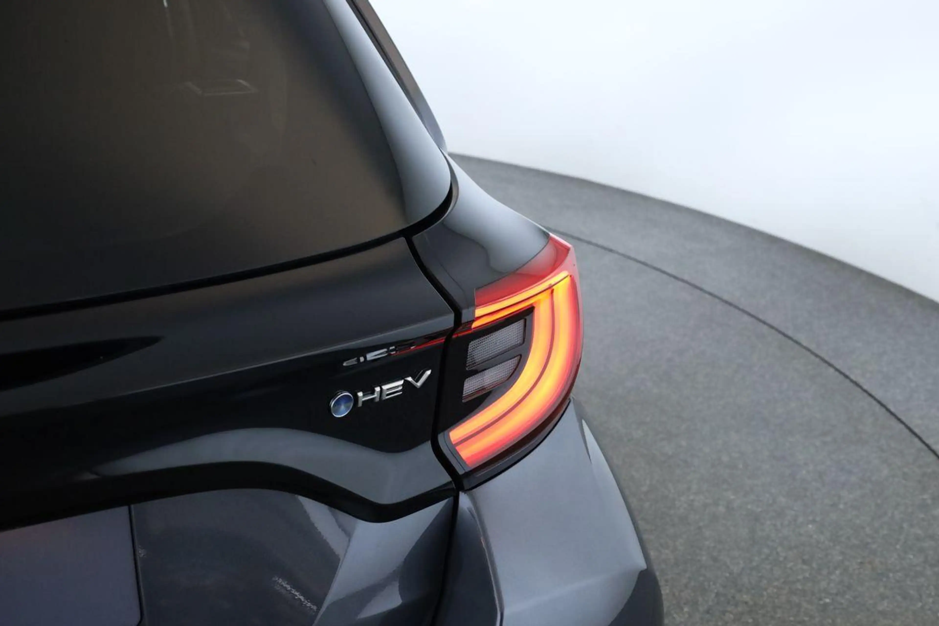 Toyota Yaris Hybrid 116 Teamplayer LED App SHZ Key Kam — photo 11