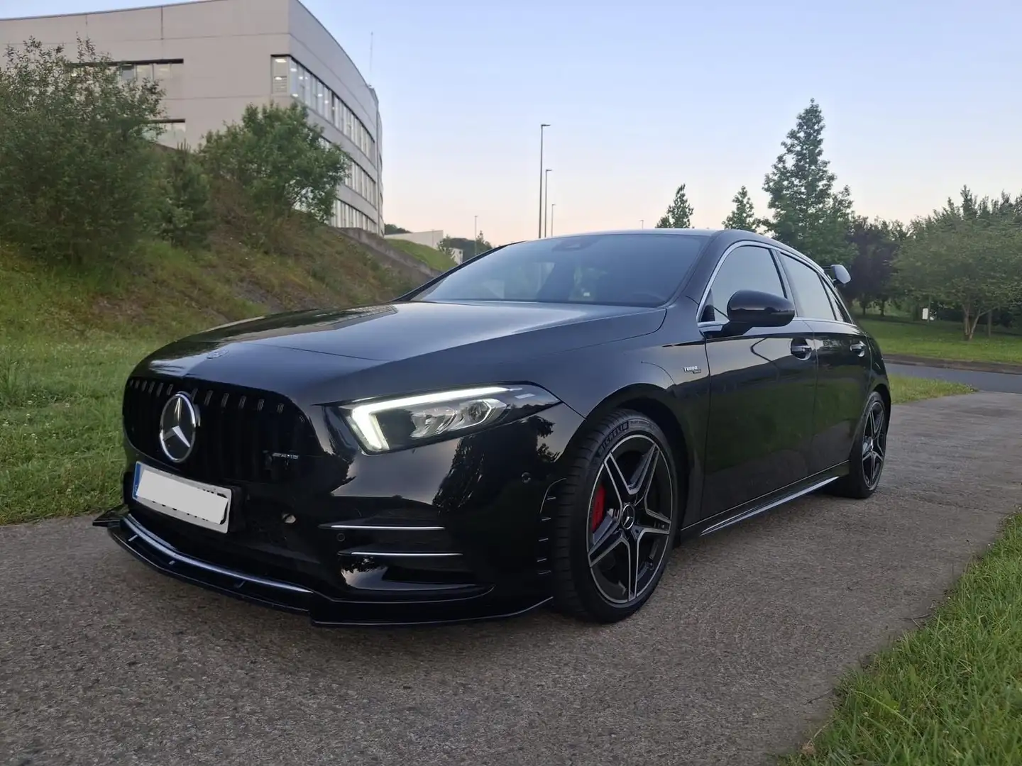 Mercedes-Benz A 35 AMG 4Matic+ 7G-DCT Negro - 1