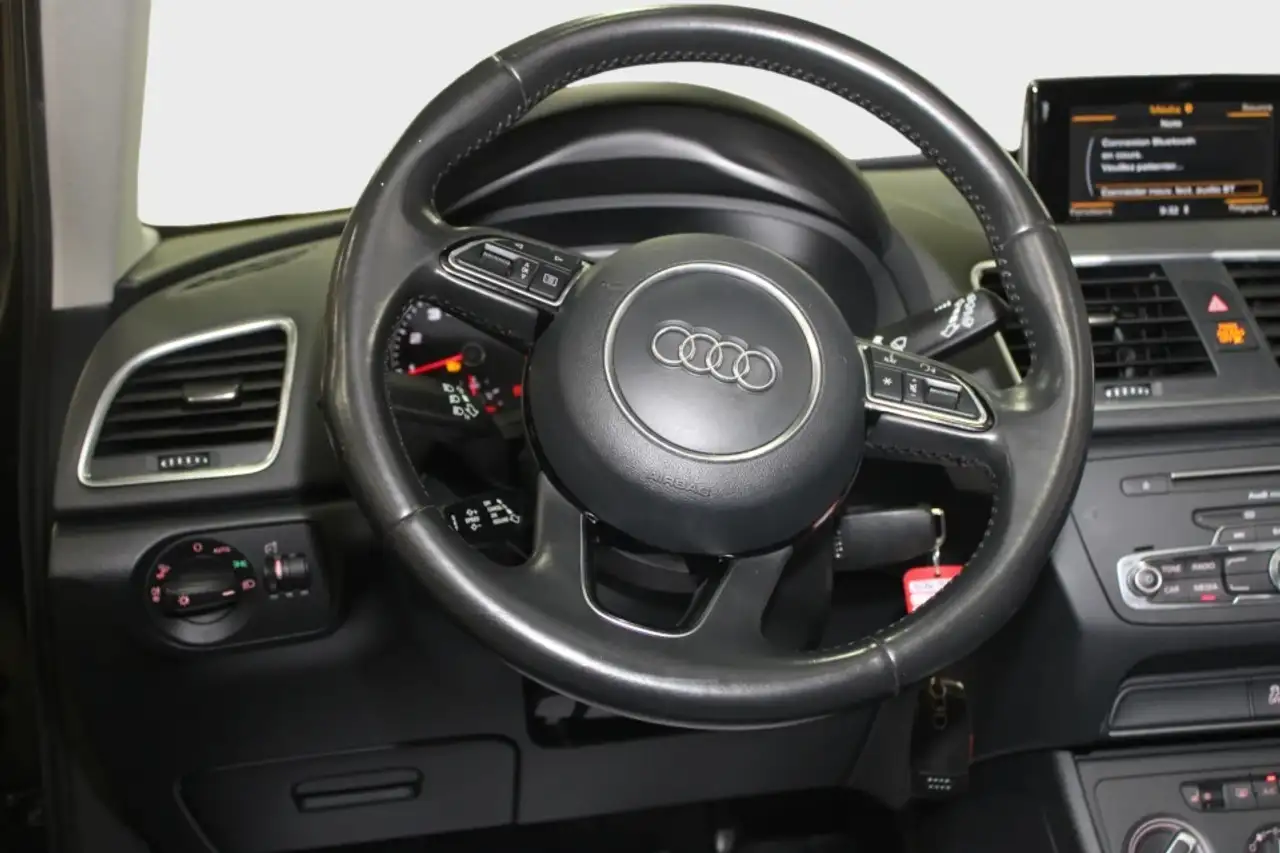 Audi Q3 снимка Audi Q3