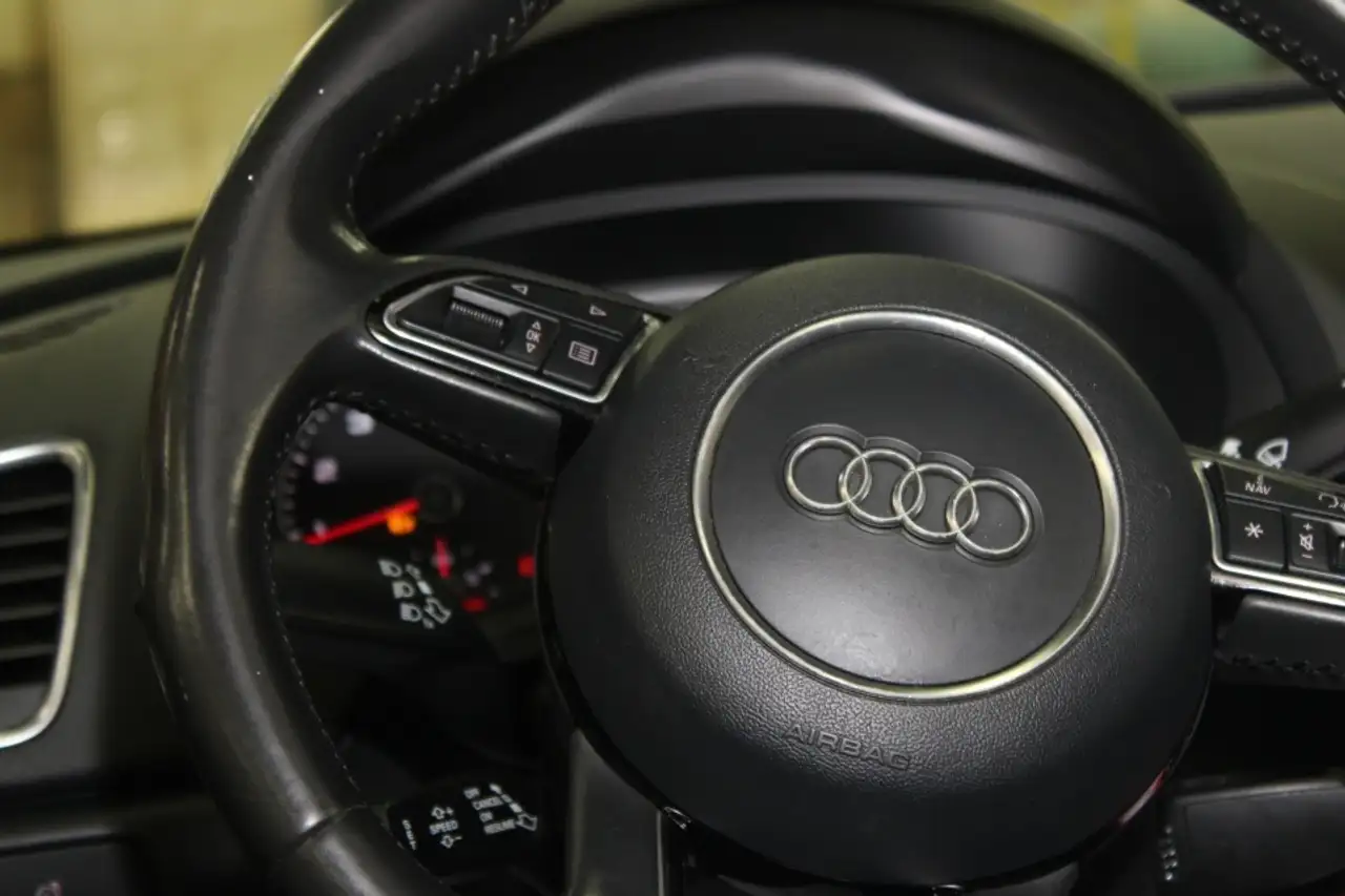 Audi Q3 снимка Audi Q3