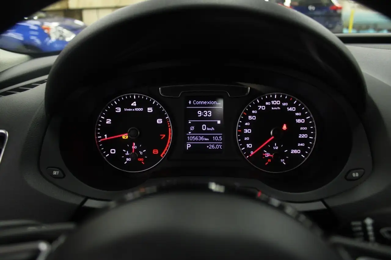 Audi Q3 снимка Audi Q3