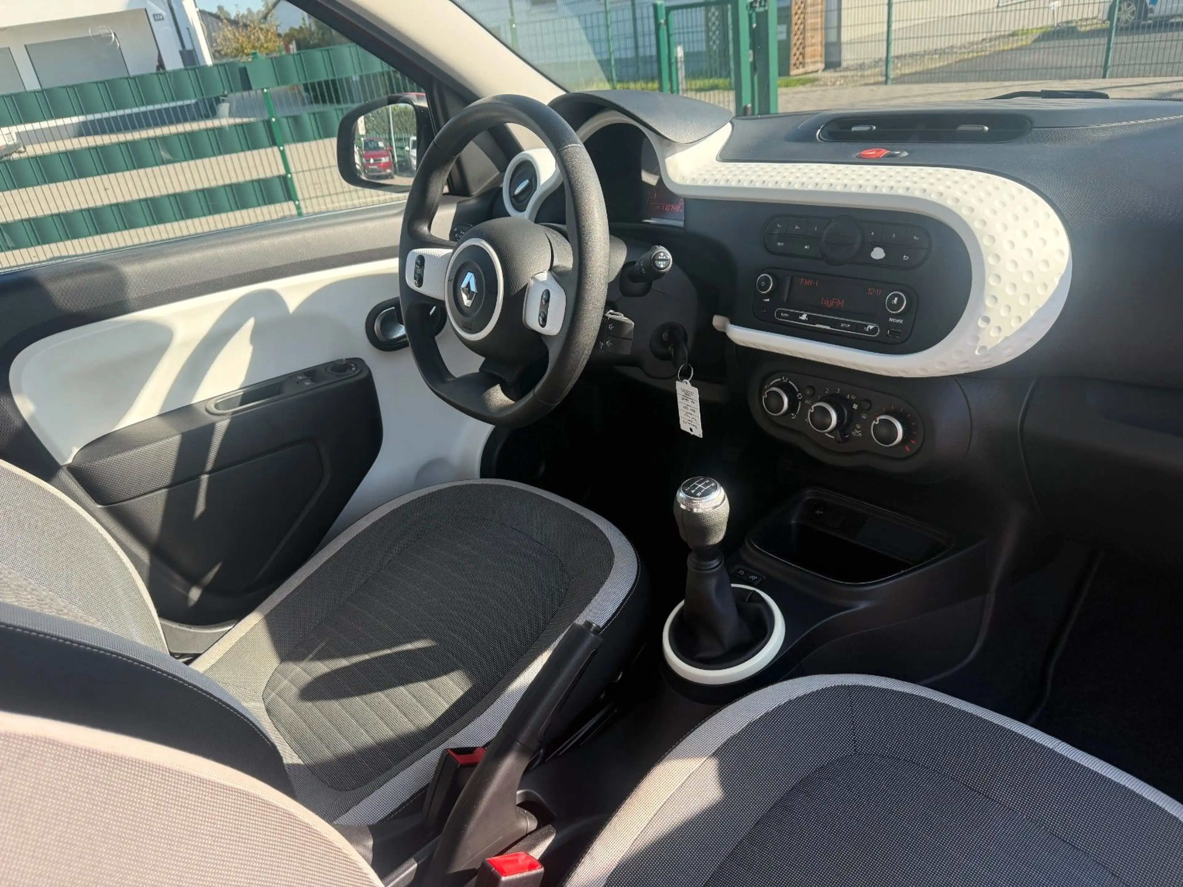 Renault Twingo Limited*GUTER ZUSTAND*KLIMA*PDC** — photo 10