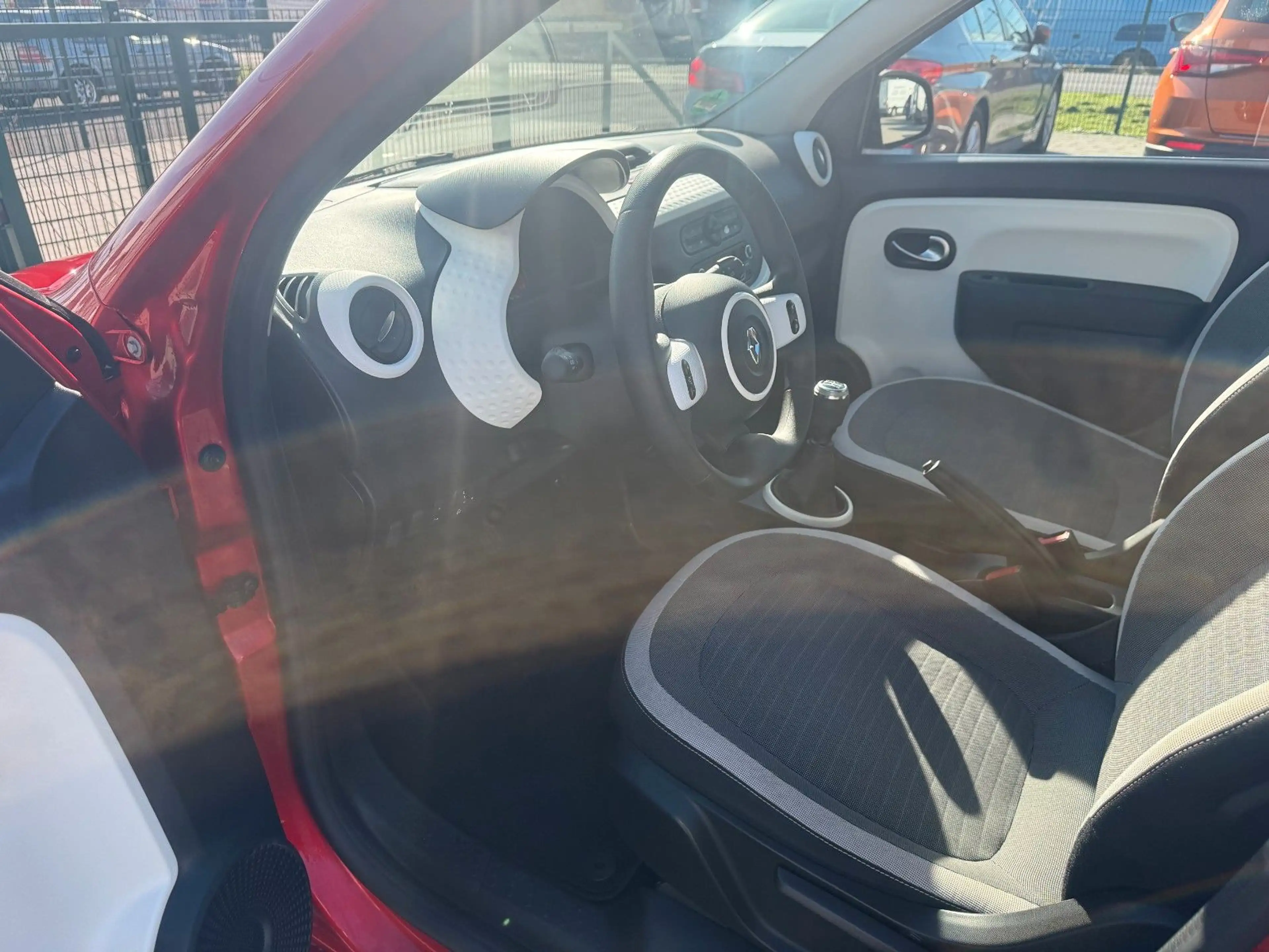 Renault Twingo Limited*GUTER ZUSTAND*KLIMA*PDC** — photo 13