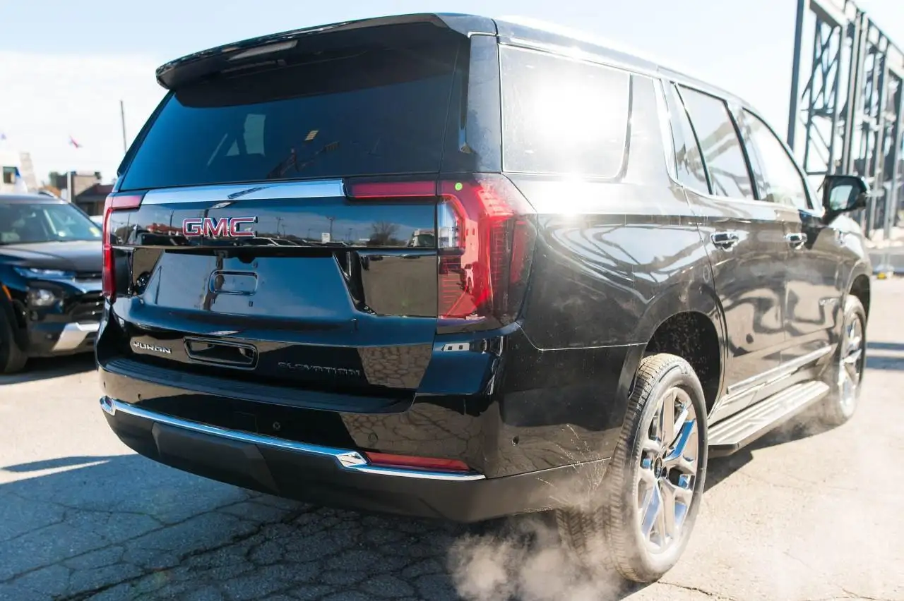 GMC Yukon снимка GMC Yukon
