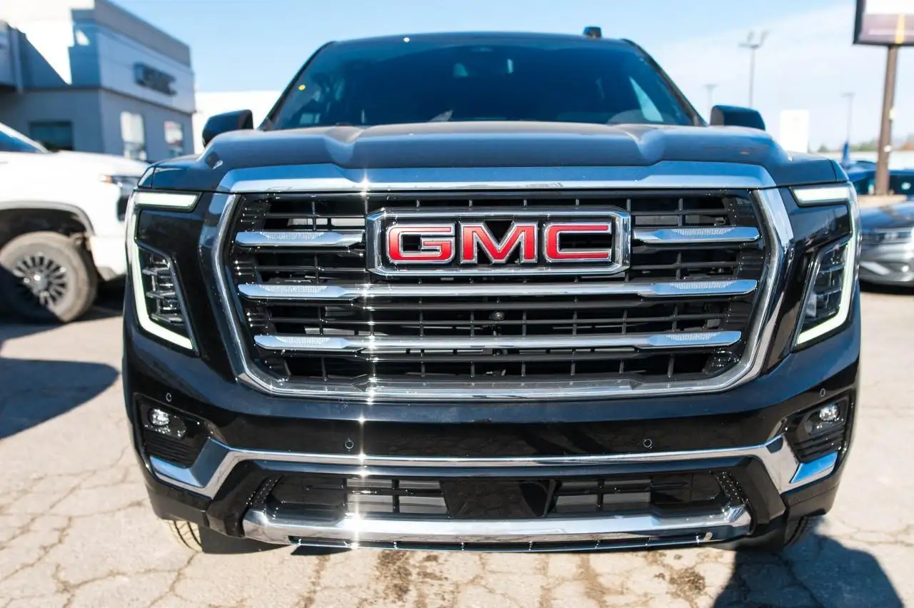 GMC Yukon снимка GMC Yukon