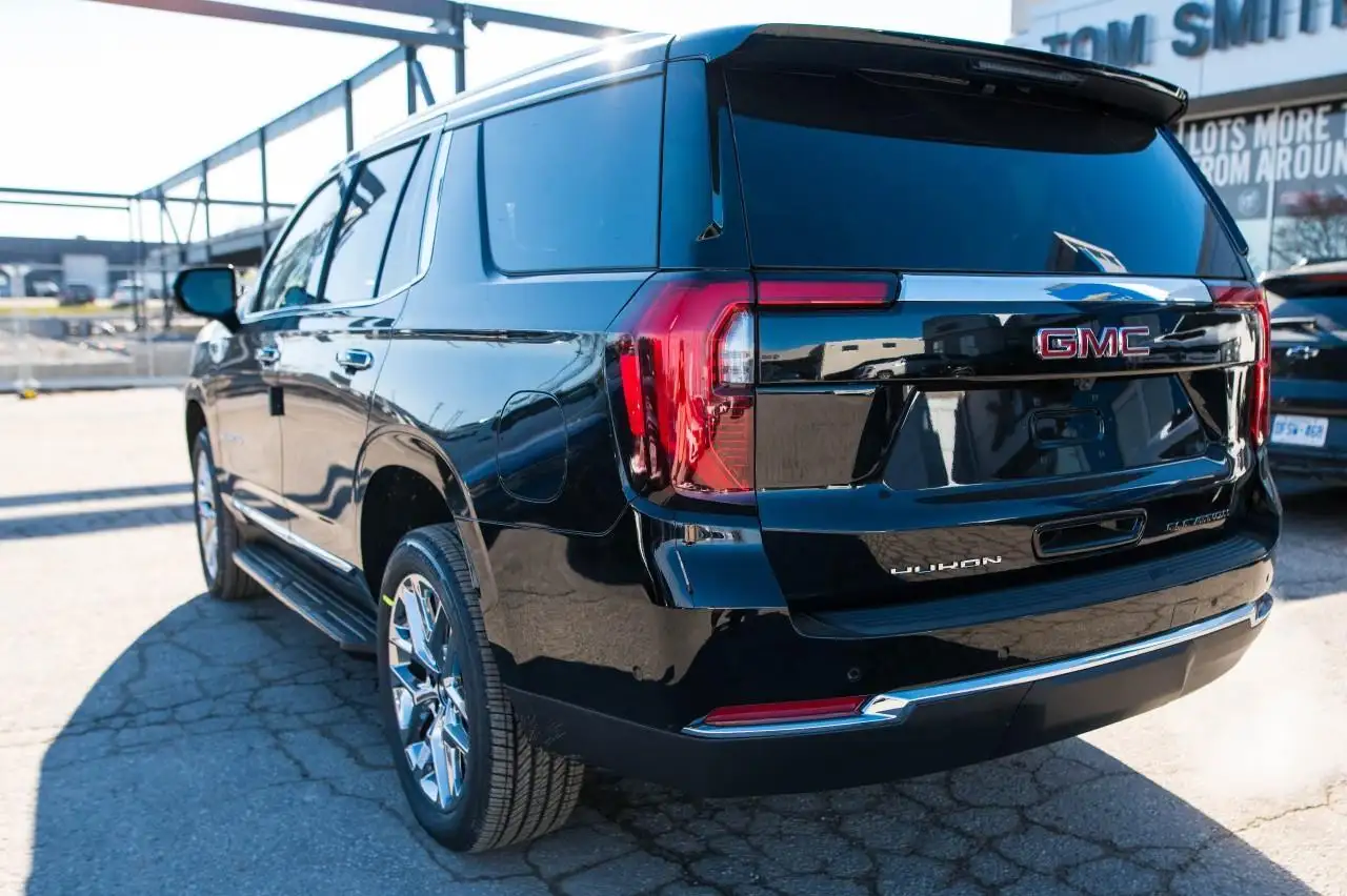 GMC Yukon снимка GMC Yukon