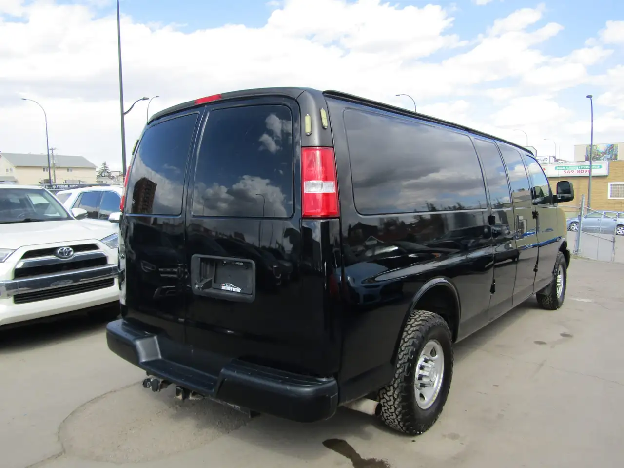 Chevrolet Express 2500 снимка Chevrolet Express 2500