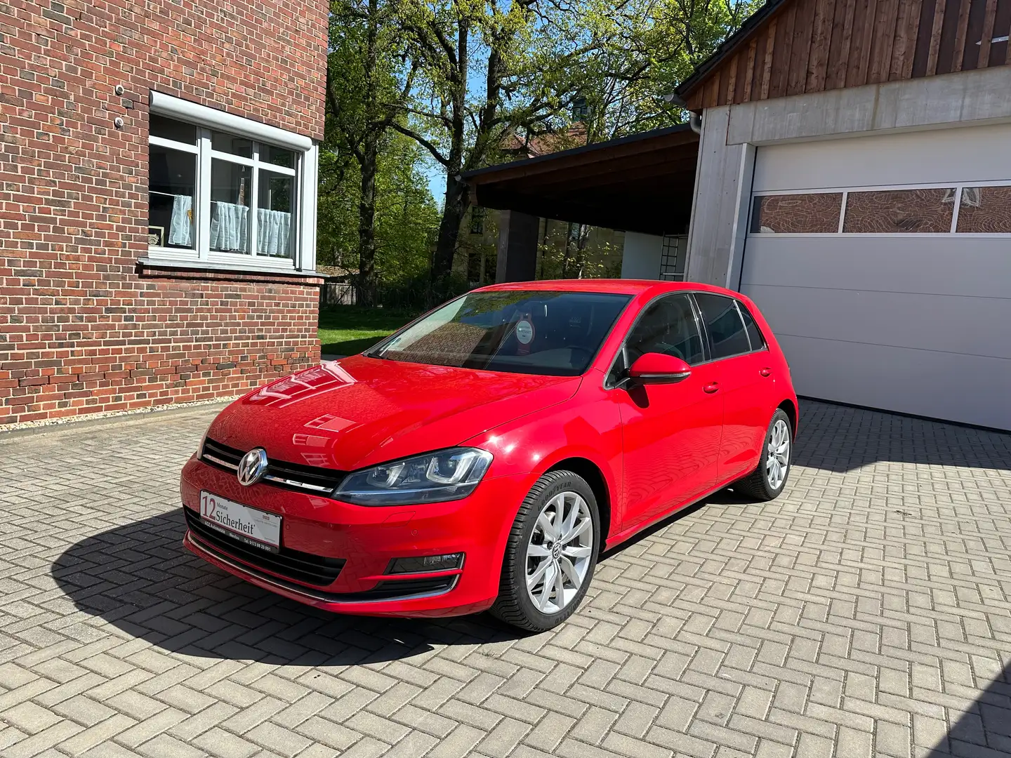 Volkswagen Golf Highline BMT Rot - 2