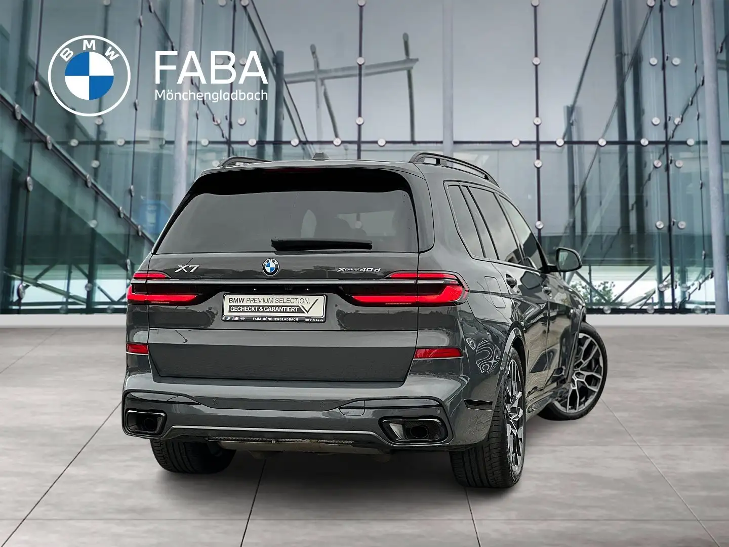 BMW X7 xDrive40d M Sportp Pro Parking Prof H&K Grau - 2