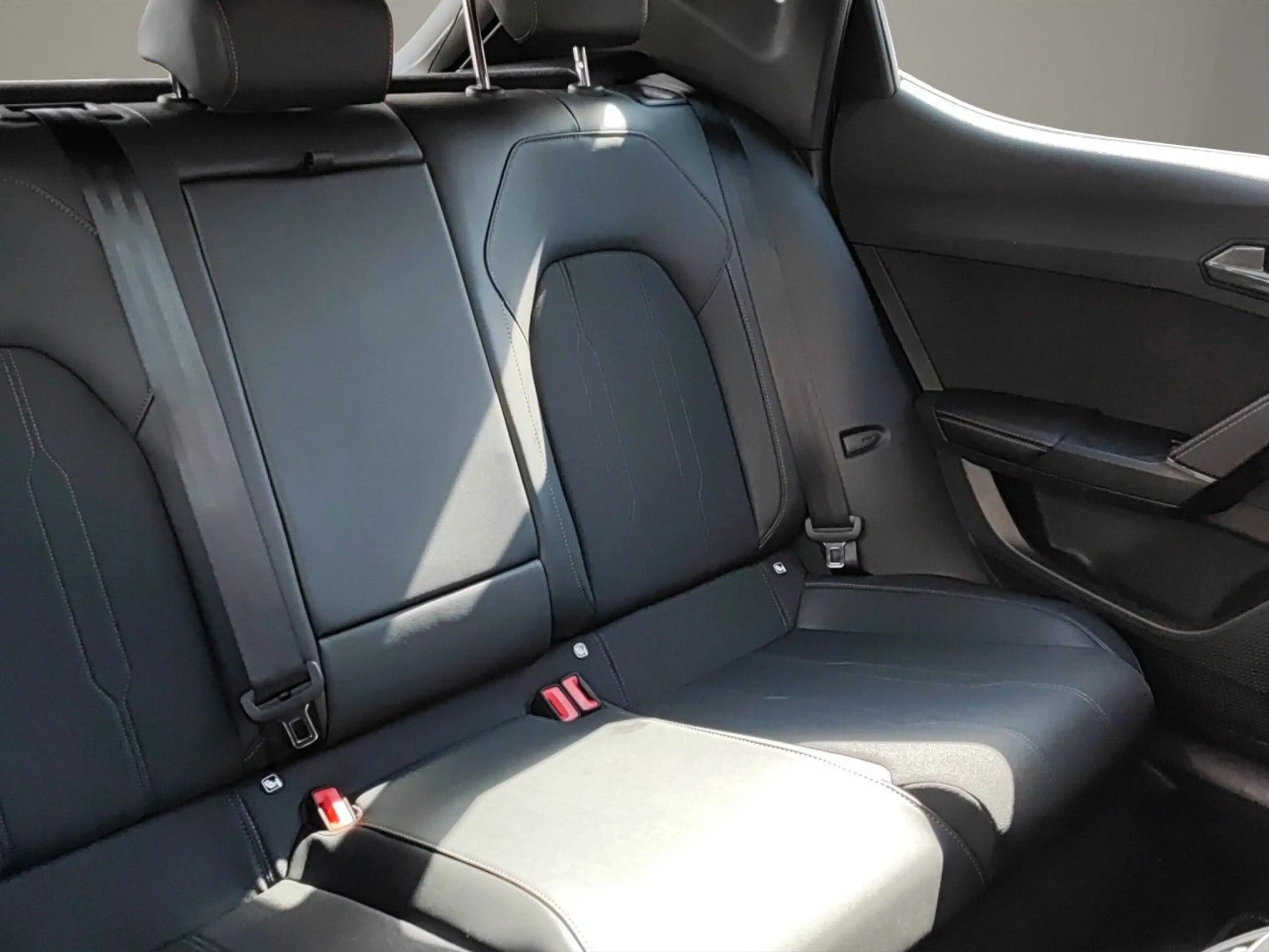 CUPRA Leon 1.5 e-HYBRID 1.5 e-Hybrid 150 kW — photo 15
