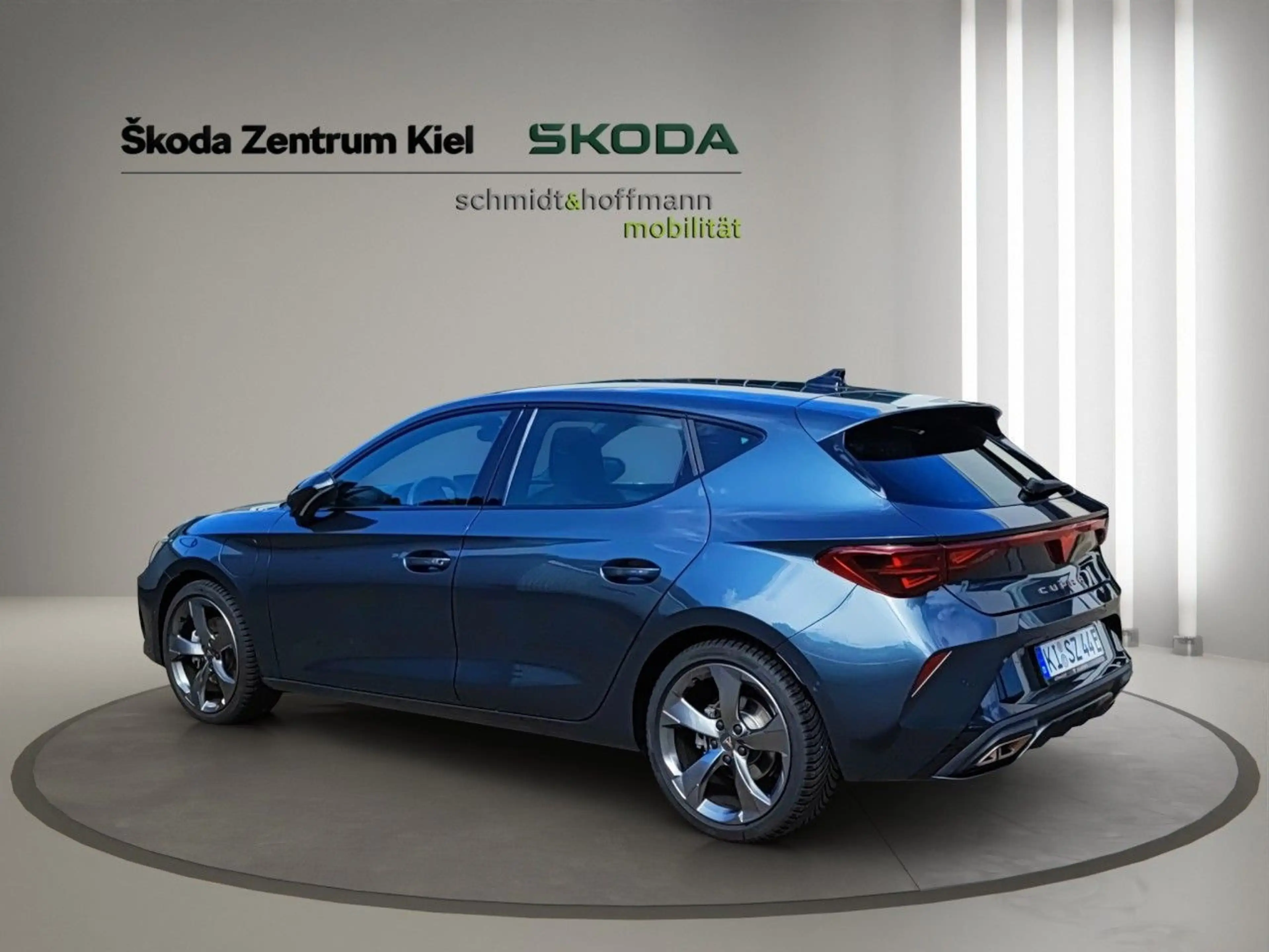 CUPRA Leon 1.5 e-HYBRID 1.5 e-Hybrid 150 kW — photo 4