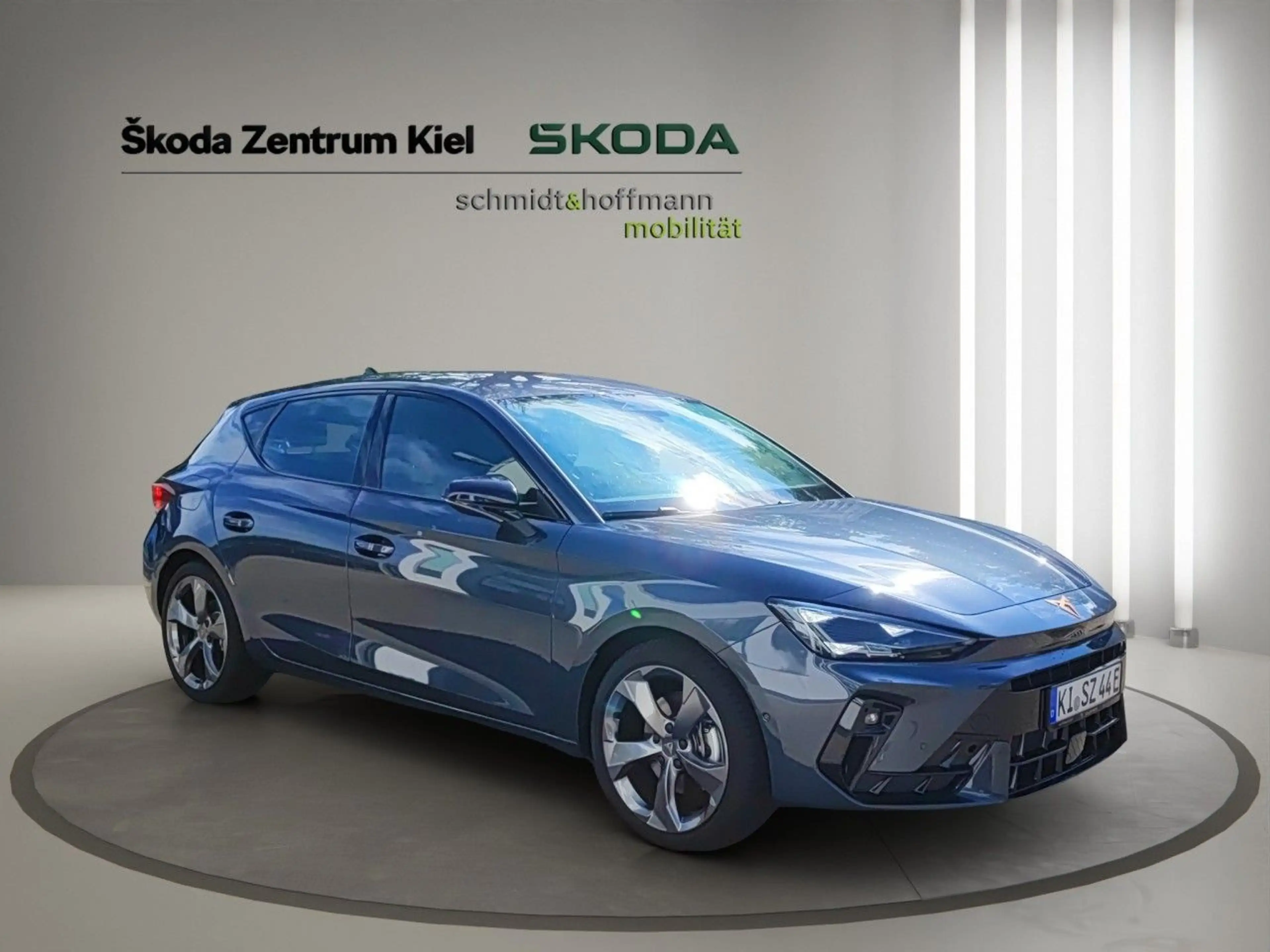 CUPRA Leon 1.5 e-HYBRID 1.5 e-Hybrid 150 kW — photo 9