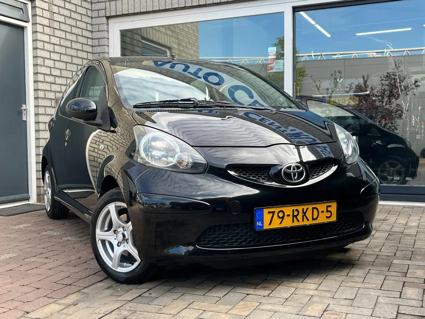 Toyota Aygo 1.0-12V 5 DEURS AIRCO Black - 2