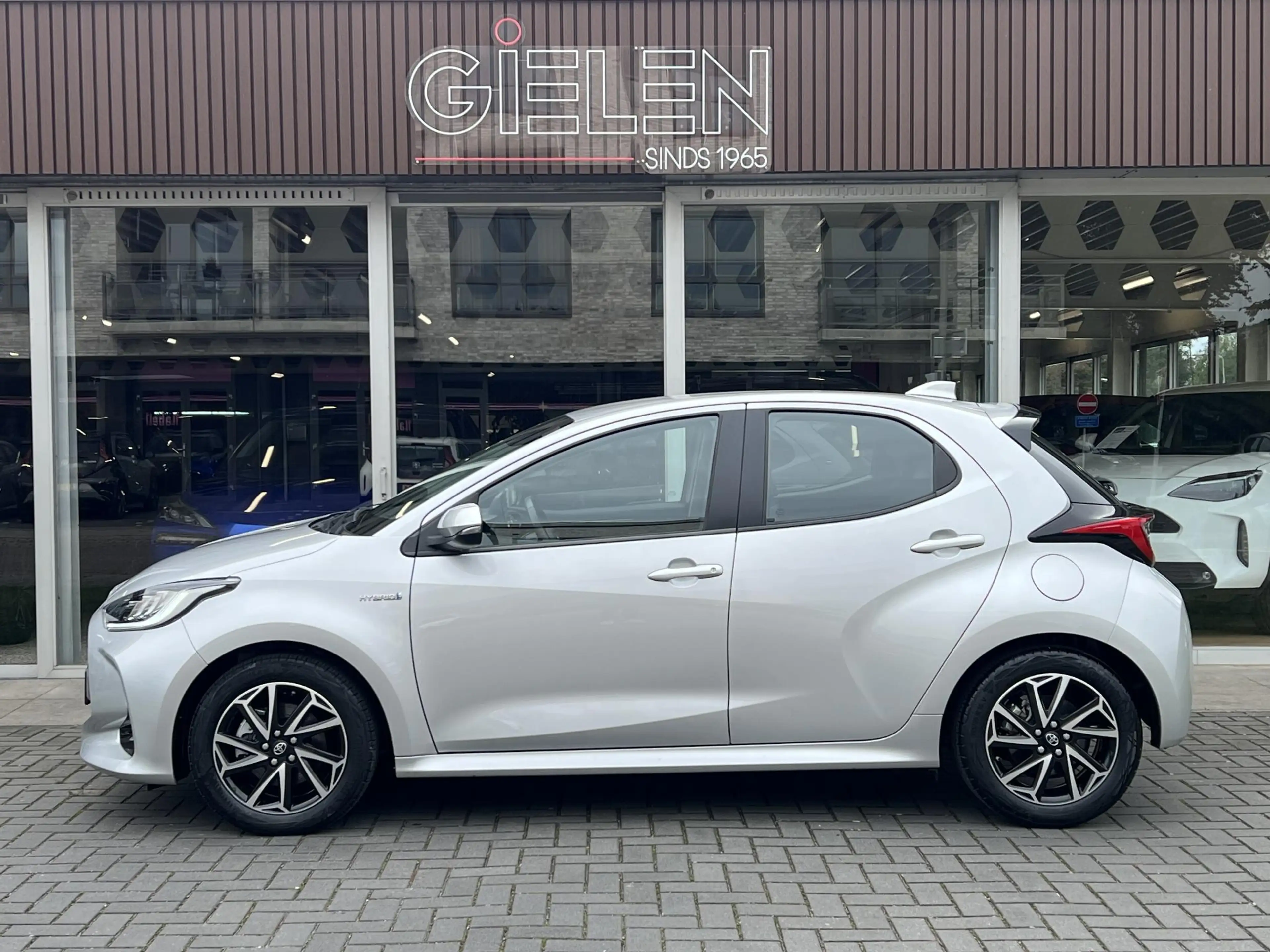 Toyota Yaris 1.5 Hybrid Dynamic | Apple CarPlay/Android auto, L — photo 11
