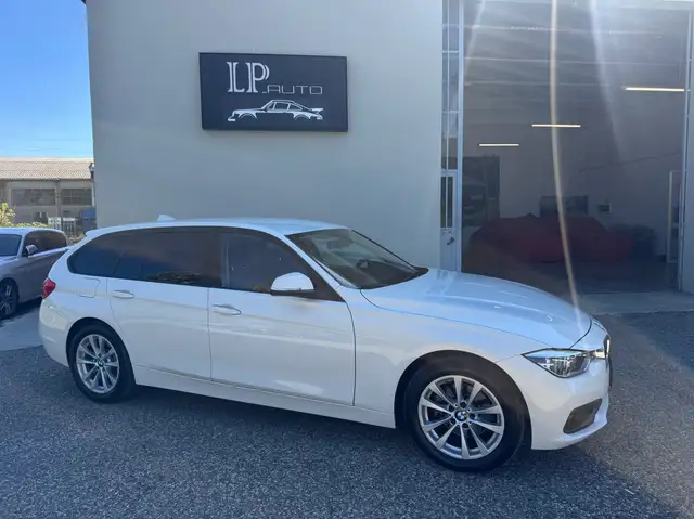 BMW 320 Serie 3 F31 2015 Touring 320d Touring xdrive auto