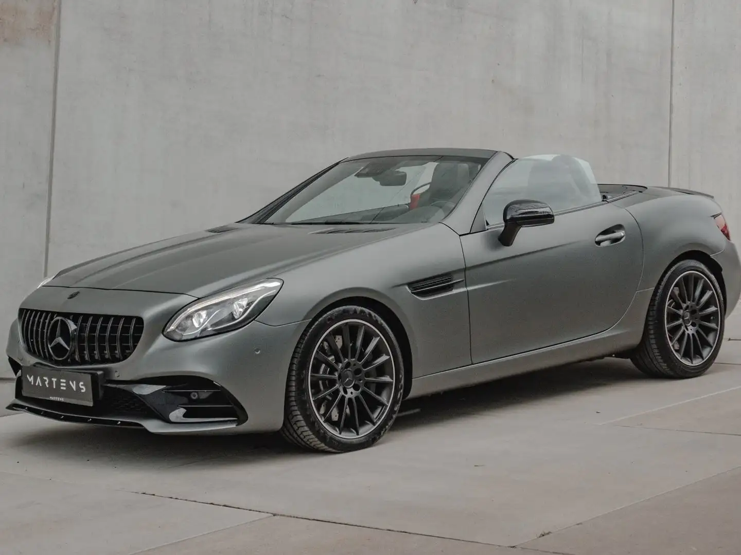 Mercedes-Benz SLC 43 AMG Grijs - 1