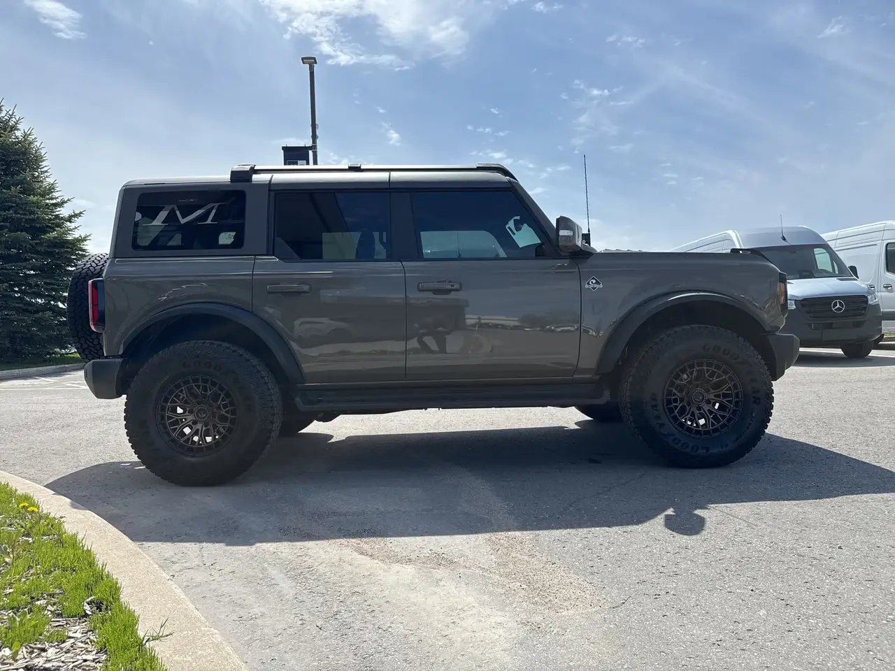 Ford Bronco снимка Ford Bronco