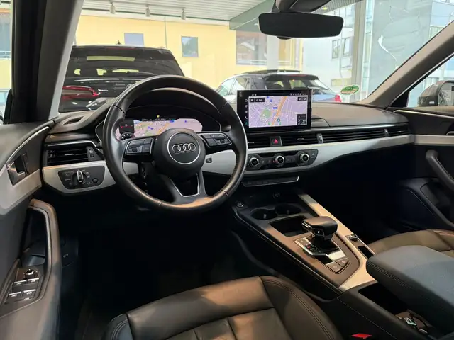 Audi A4 Avant view 9
