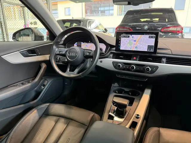 Audi A4 Avant view 12