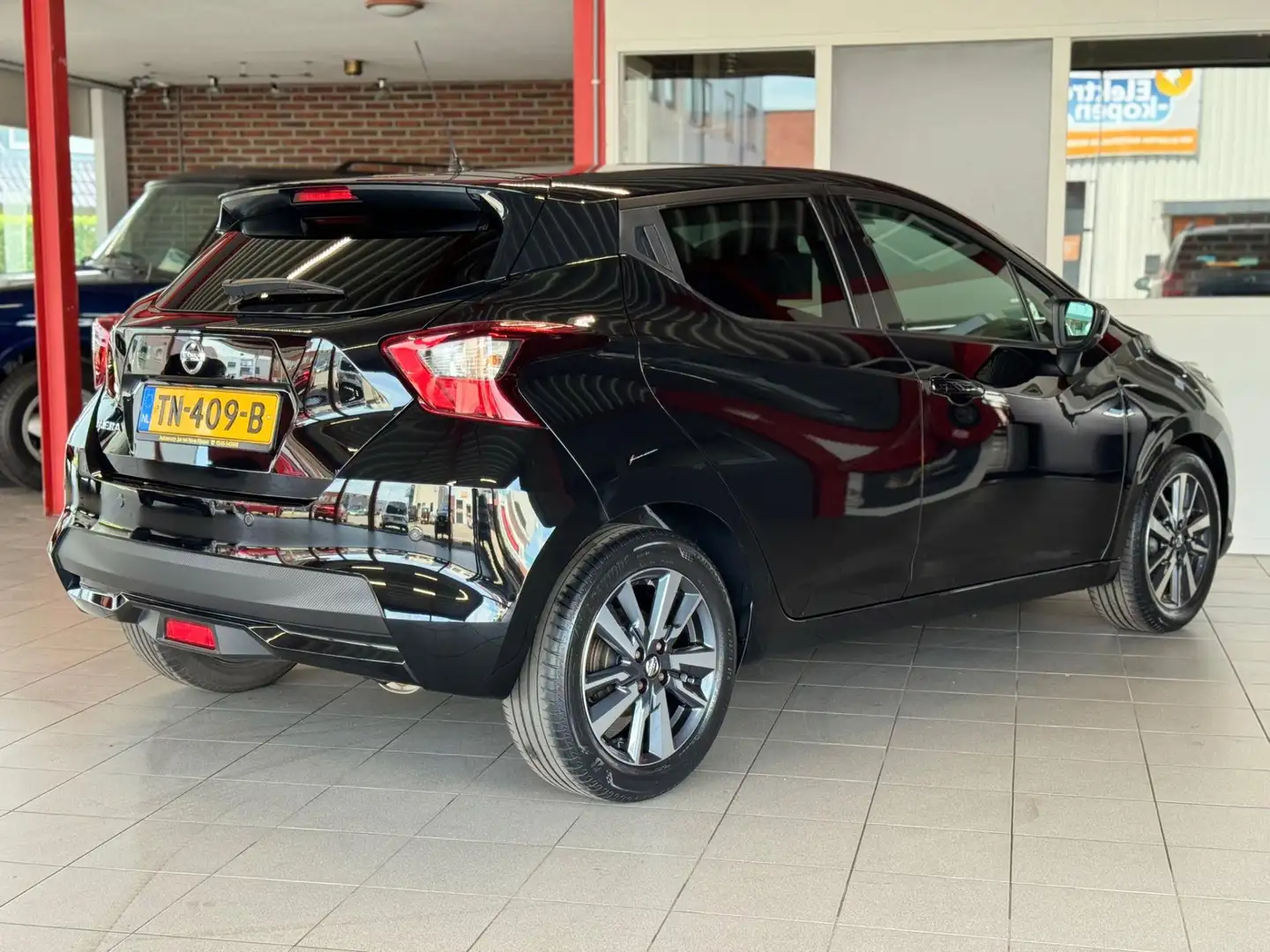 Nissan Micra 0.9 IG-T N-Connecta*360 Camera*Cruise Control*Clim Zwart - 2