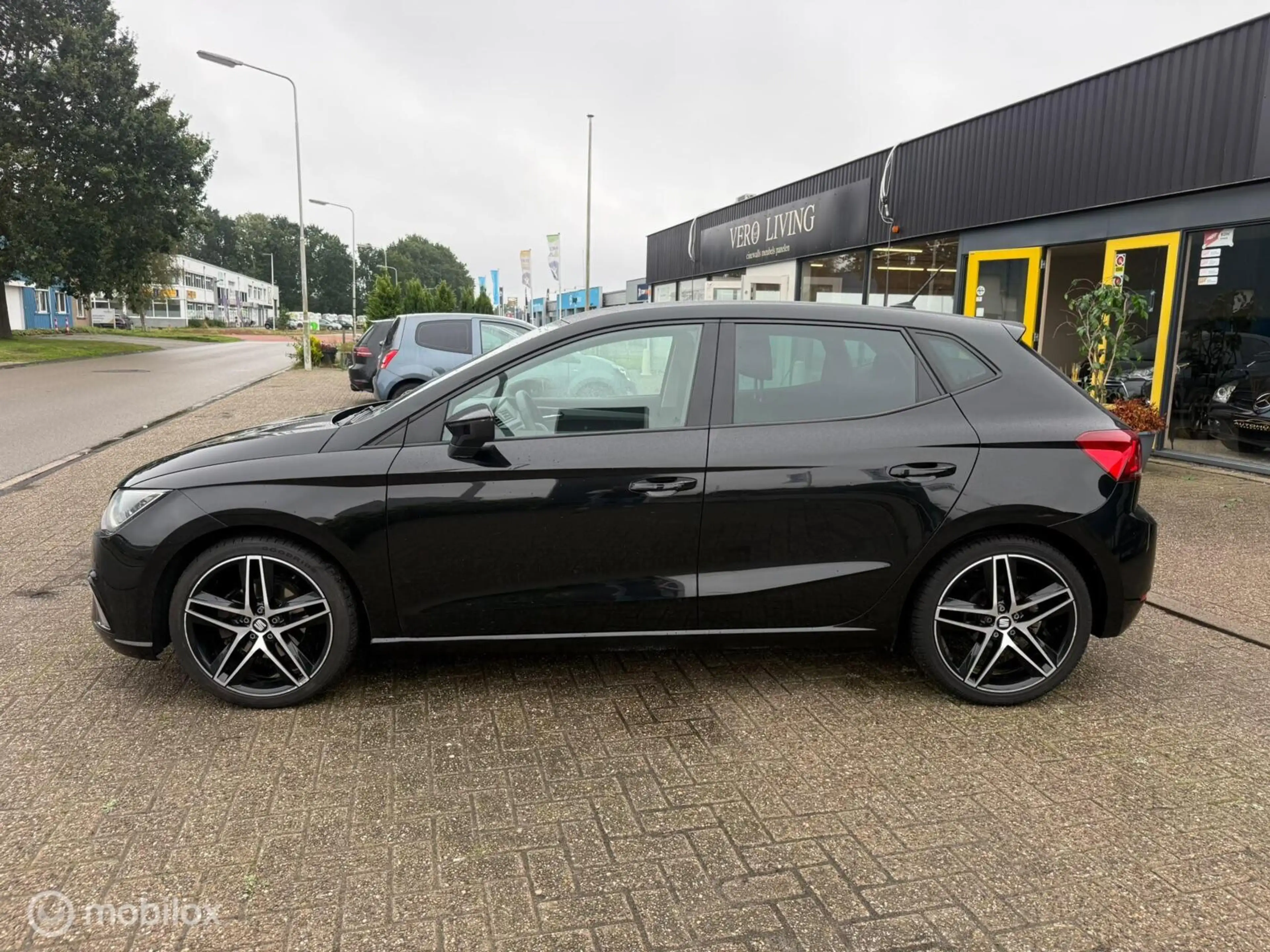 SEAT Ibiza seat-ibiza-tsi-fr-dsg-carplay-camera-pdc-led-CLIMA — photo 2