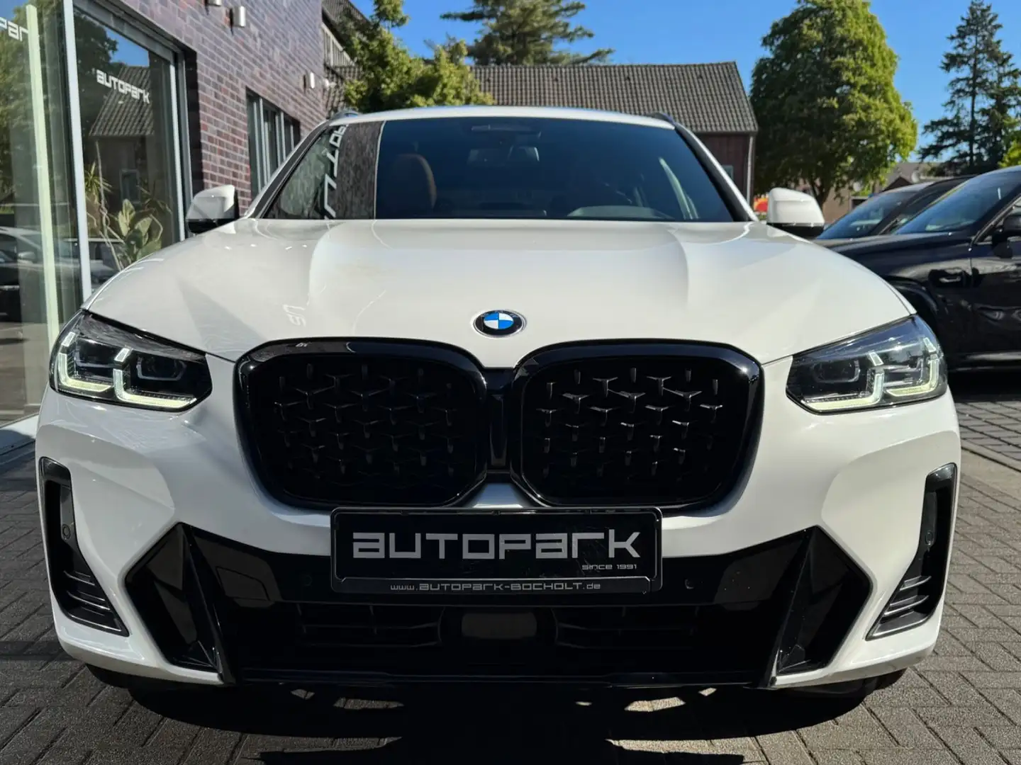 BMW X4 xDrive 30d M Sport PANO DAProf h/k STDHZ AHK Blanc - 2