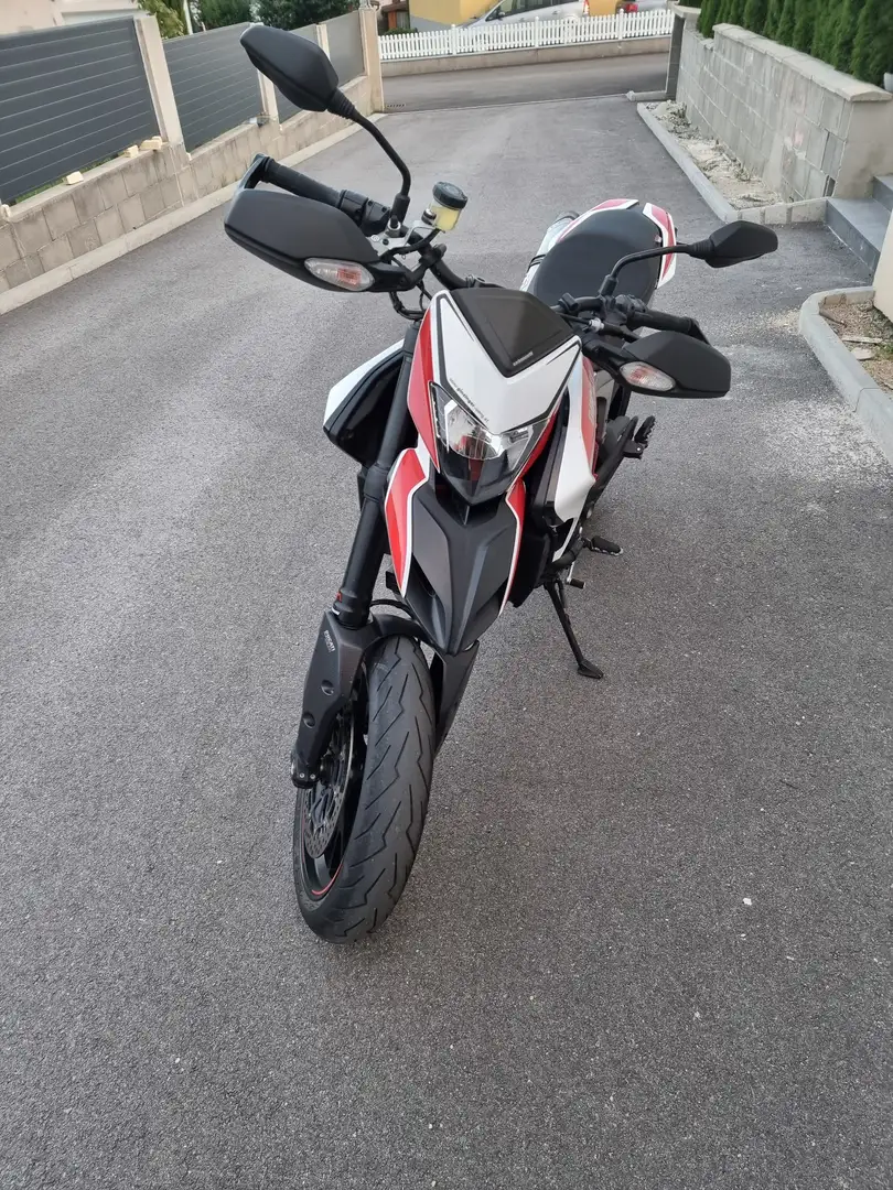 Ducati Hypermotard 821 SP Rojo - 2
