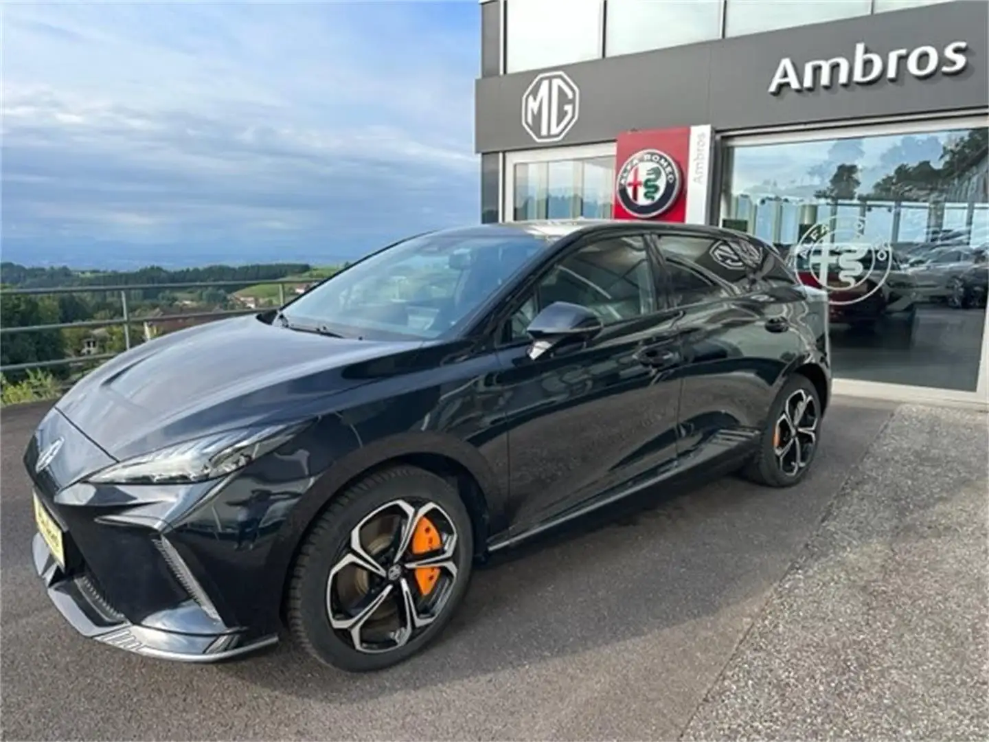 MG MG4 XPOWER 64kWh Чорний - 1