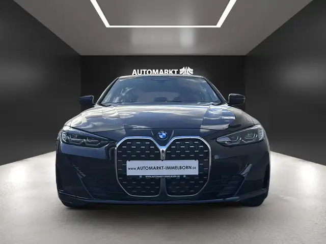 BMW 4 Series view 9