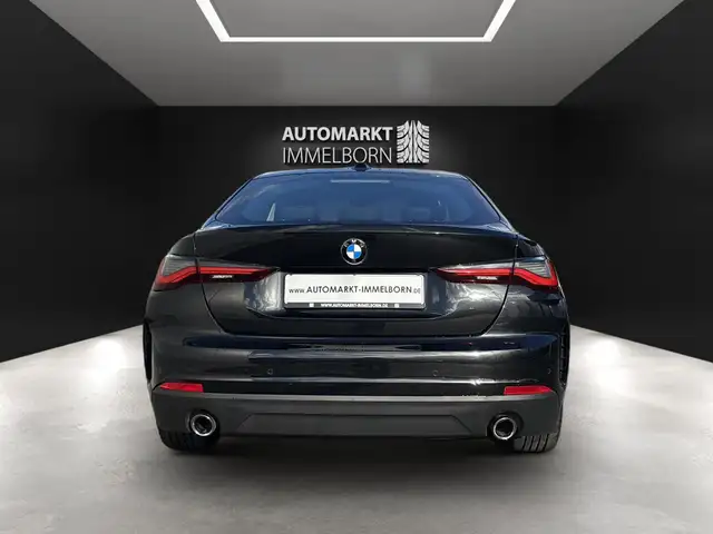 BMW 4 Series view 10