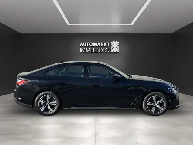 BMW 4 Series view 11