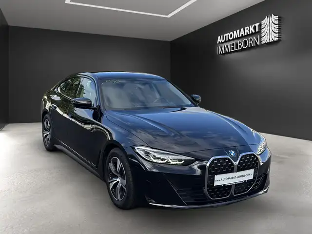 BMW 4 Series view 8