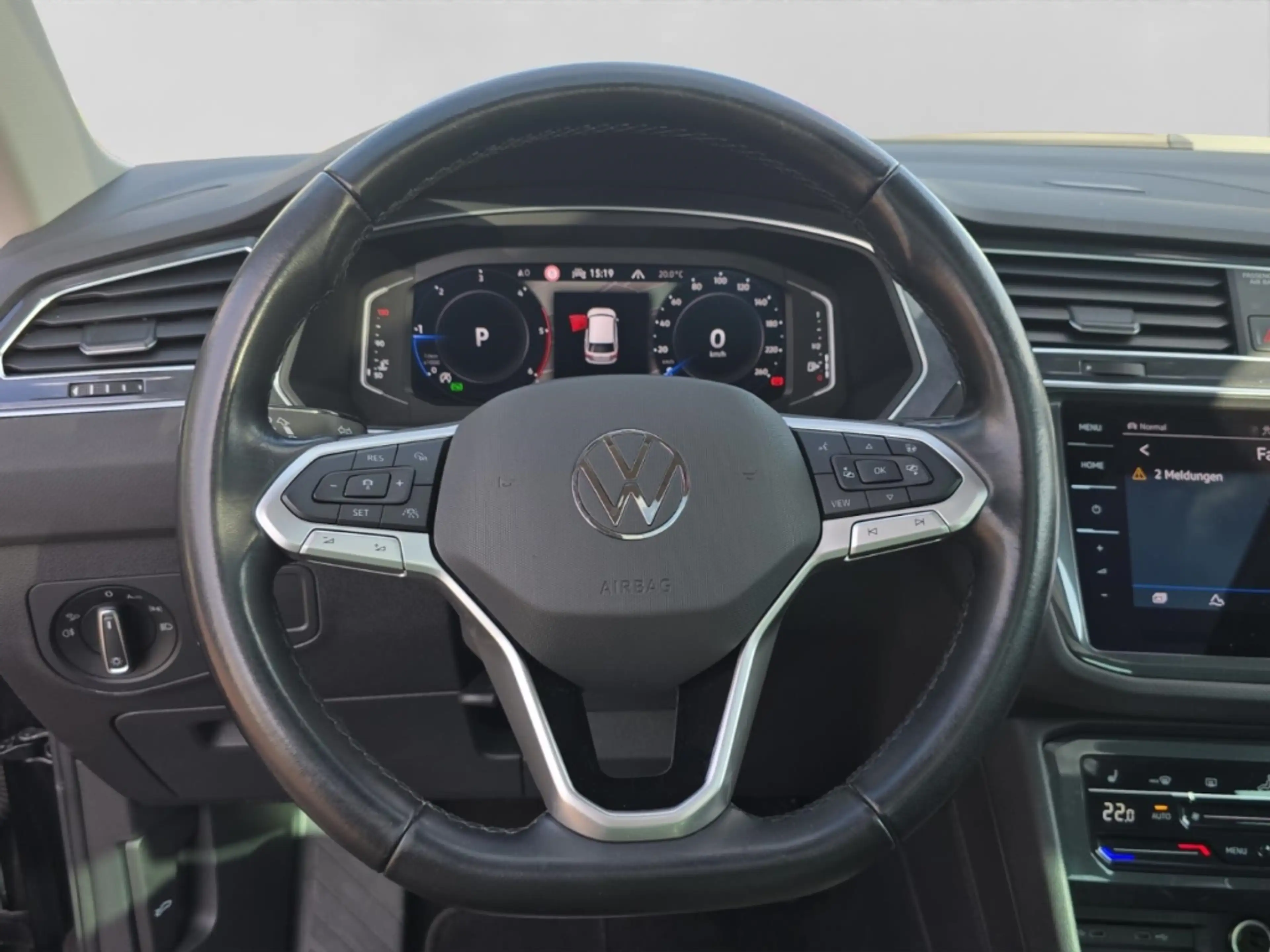 Volkswagen Tiguan 2.0 TDI Elegance 4Motion Alu LED AHK Pano Kamera A — photo 9