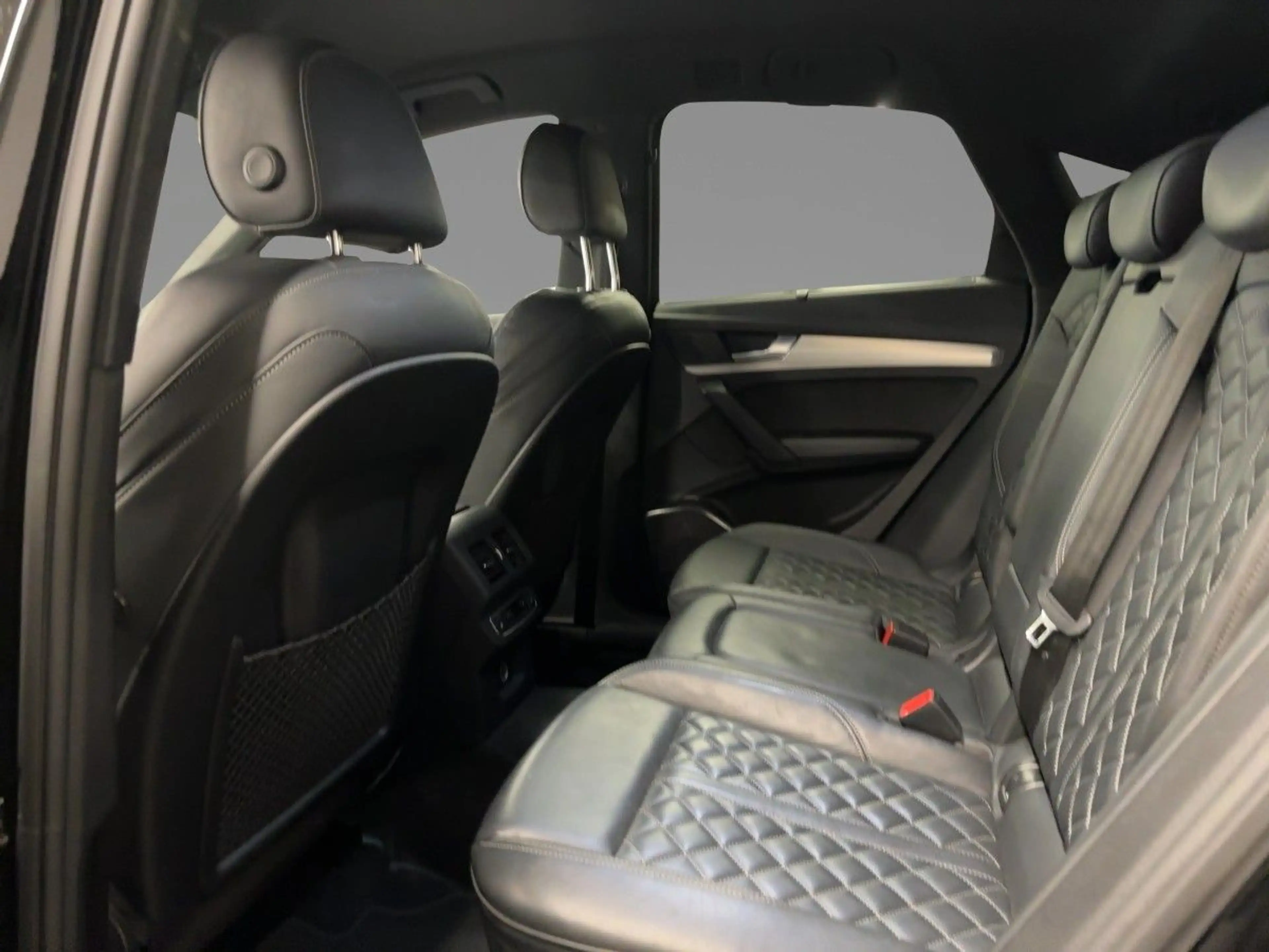 Audi Q5 S line 40 TDI qu.S tr. LED 360°K HU — photo 11