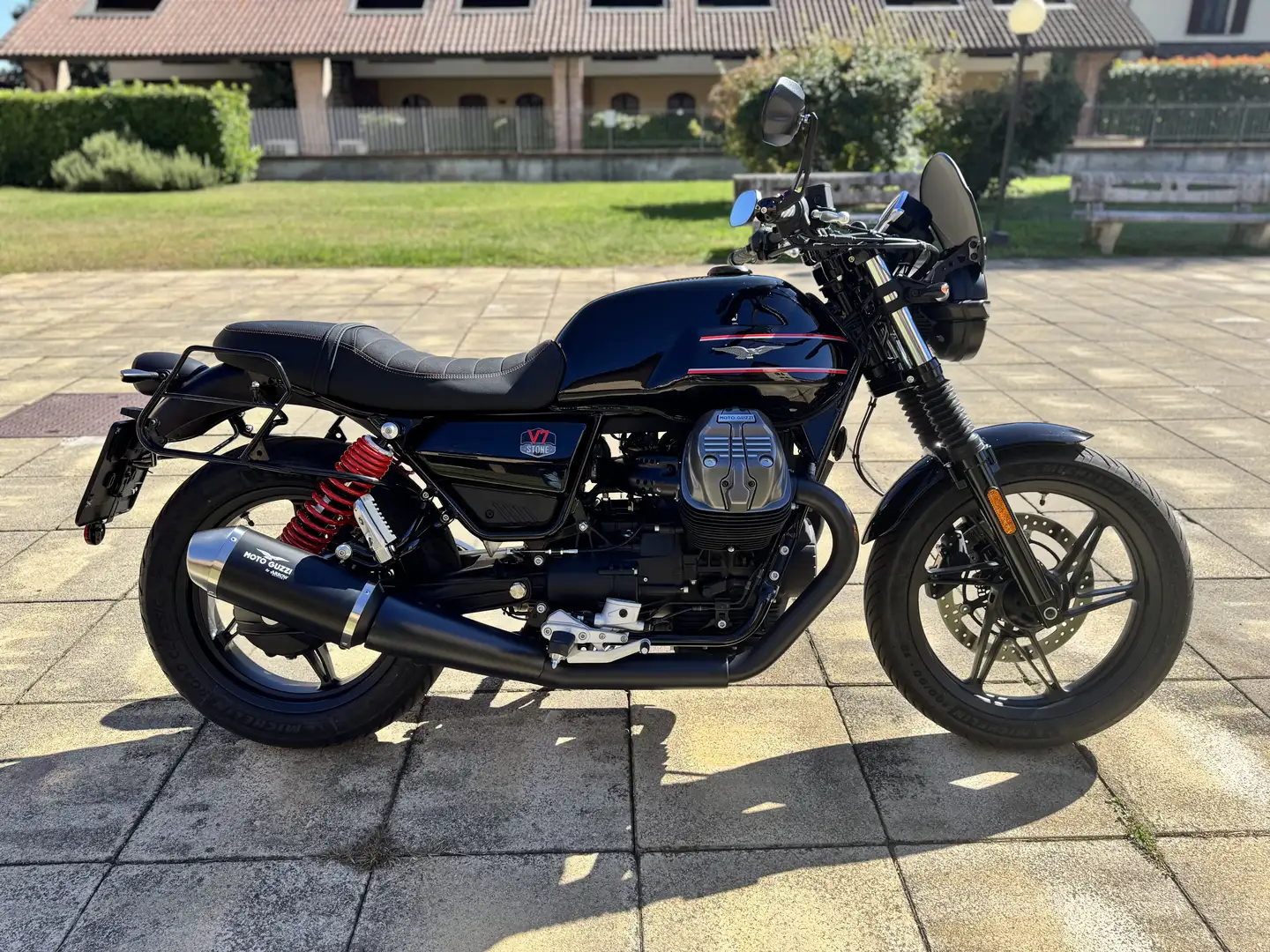 Moto Guzzi V 7 Special Edition - pari al nuovo - 1