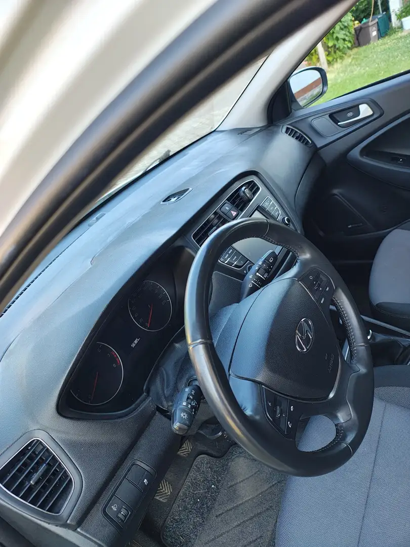 Hyundai i20 5p 1.2 mpi Connectline 75cv - 2