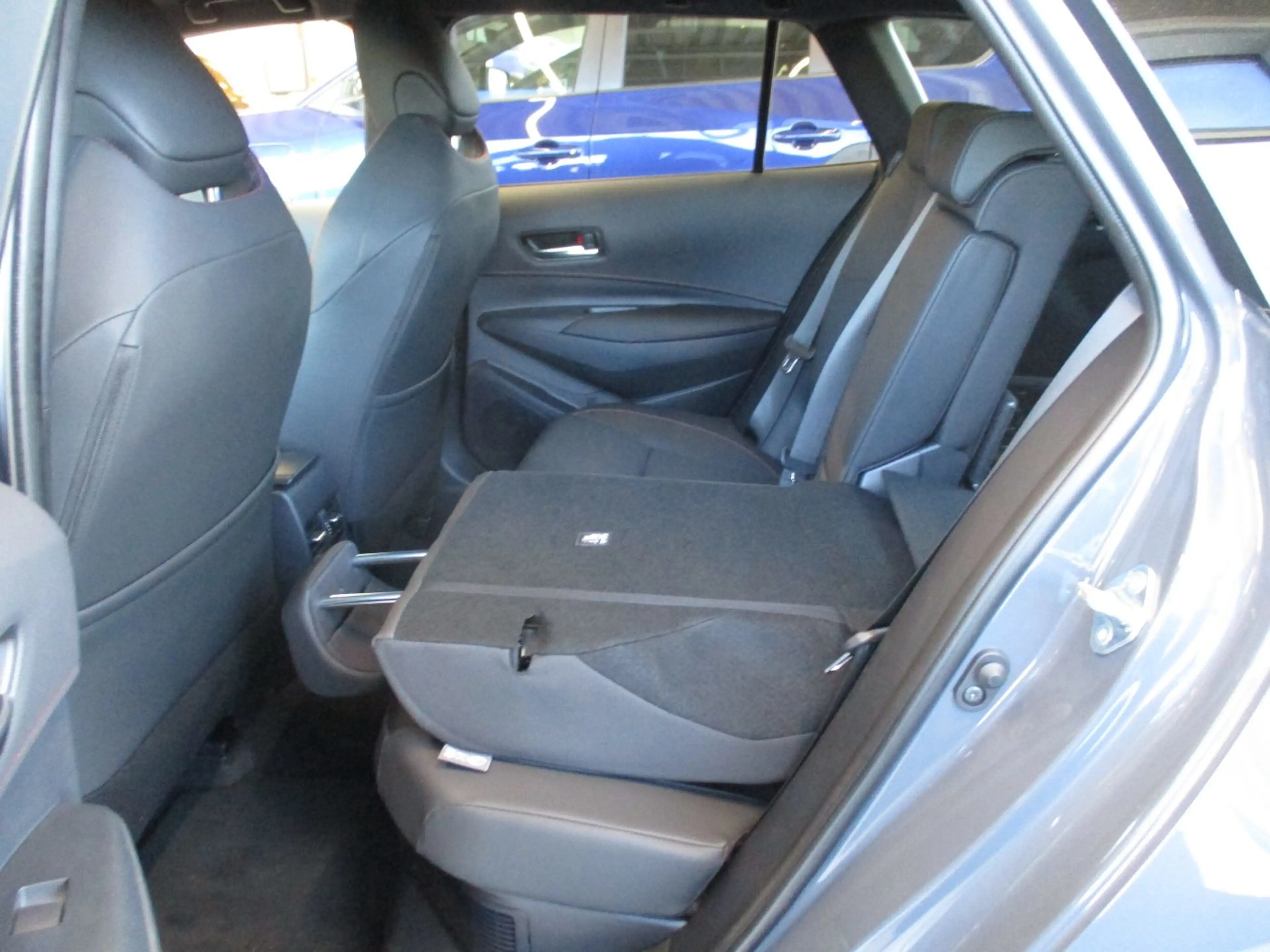Toyota Corolla Touring s 2.0 GR Sport ACC+LED+Navi+SHZ — photo 9