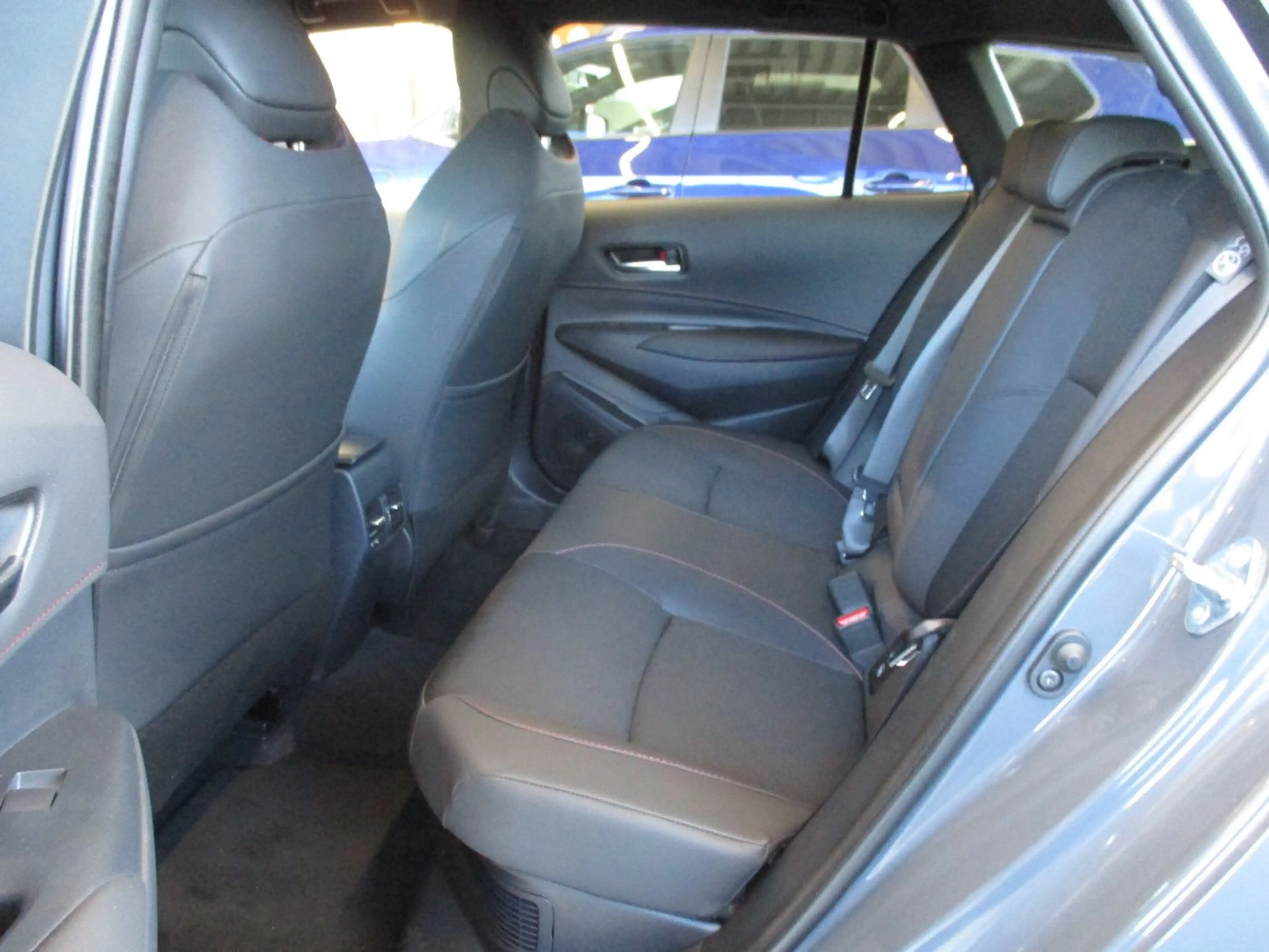 Toyota Corolla Touring s 2.0 GR Sport ACC+LED+Navi+SHZ — photo 8