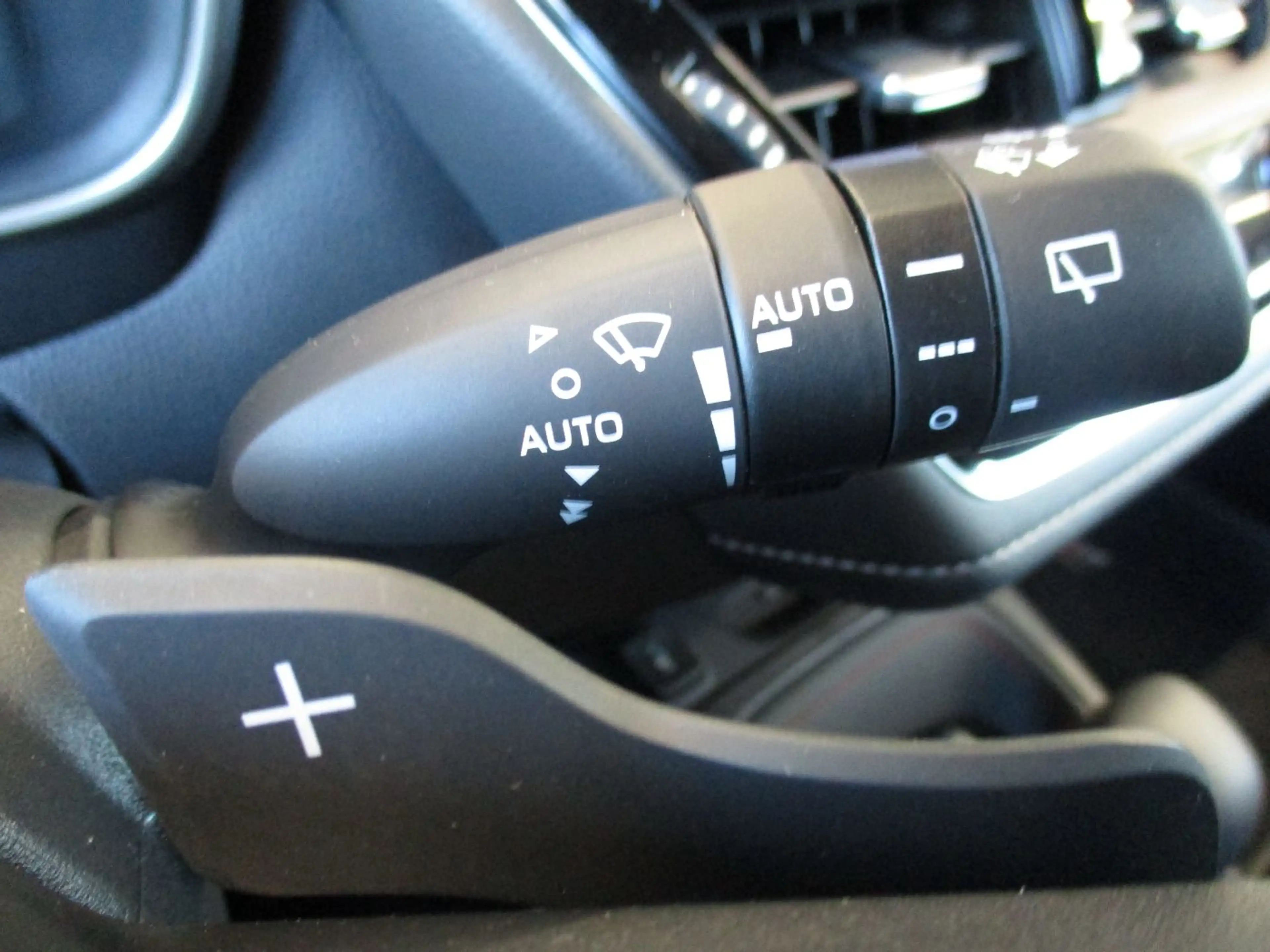 Toyota Corolla Touring s 2.0 GR Sport ACC+LED+Navi+SHZ — photo 13